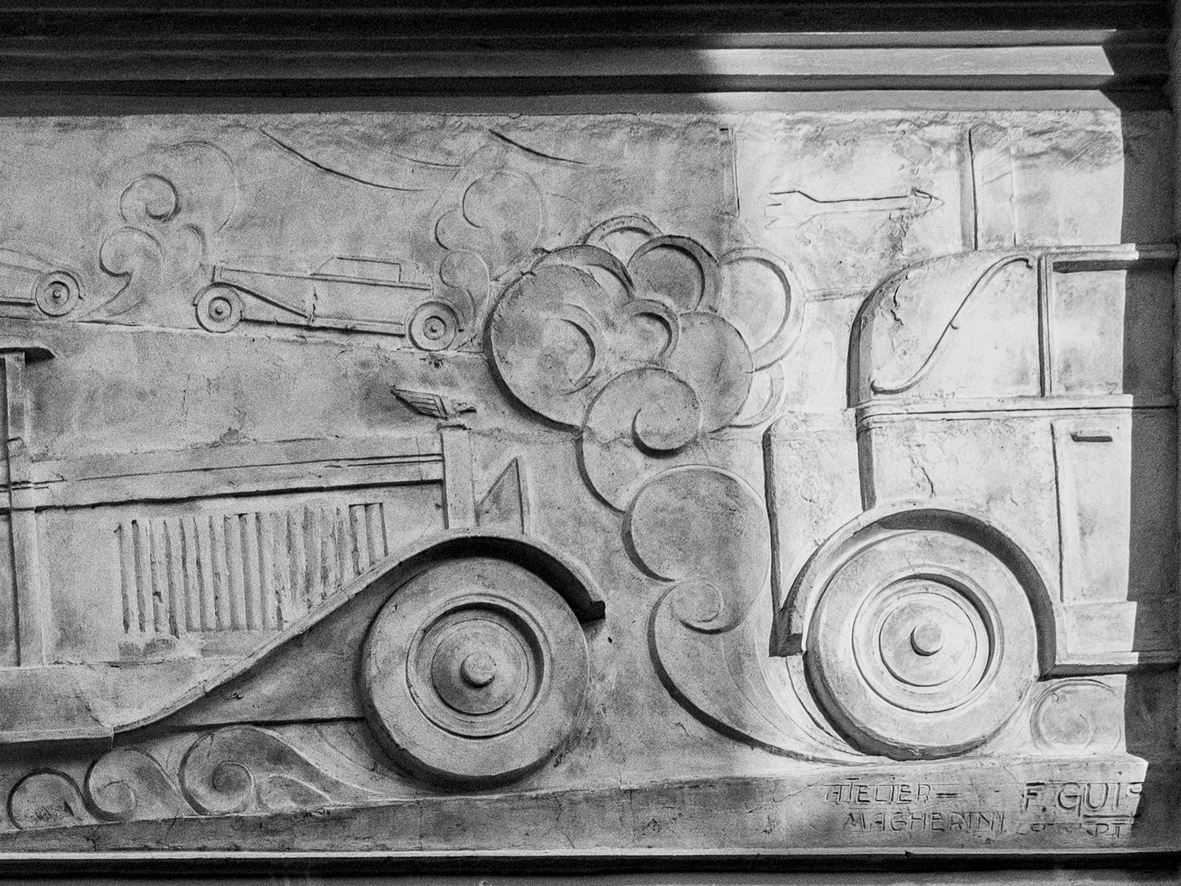 Garage Devoulx, Rue Terrusse, 5e Negrel RG, architecte Guis F, Marguerin, sculpteurs, 1930