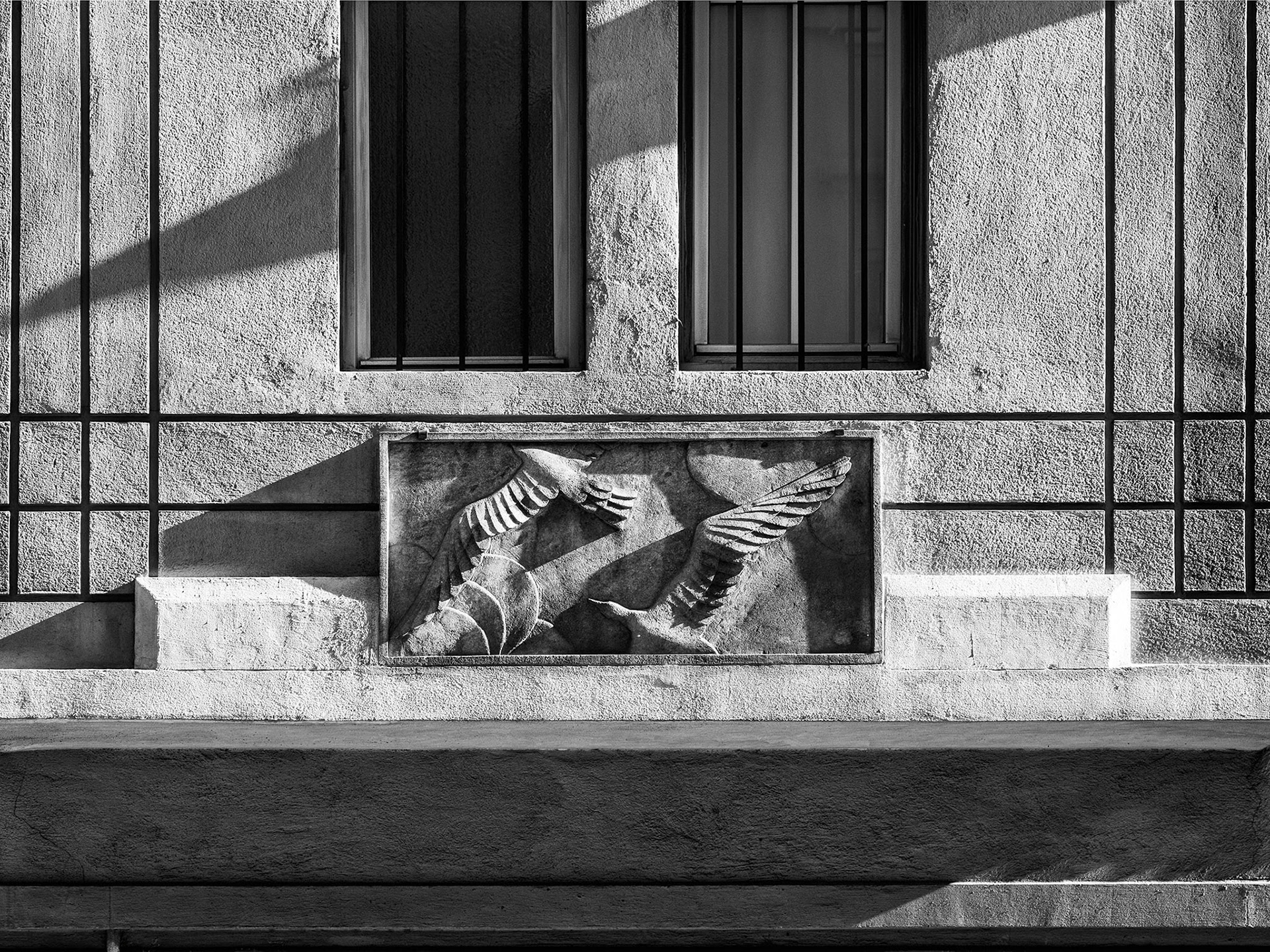 Maison Castel, Rue Croix de Régnier, 4e Castel G, architecte, Sartorio A, sculpteur, 1924