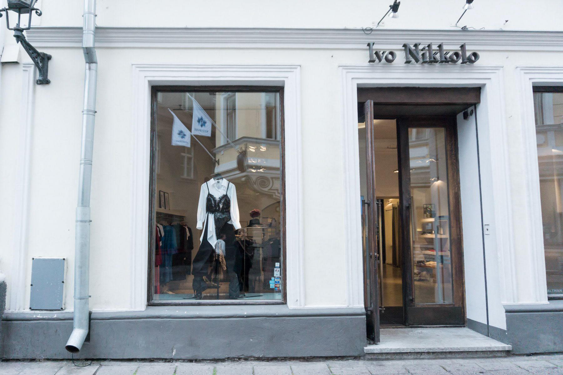 Ivo Nikkolo's shopping window project for the 25th anniversary; Estonia, Latvia and Lithuania