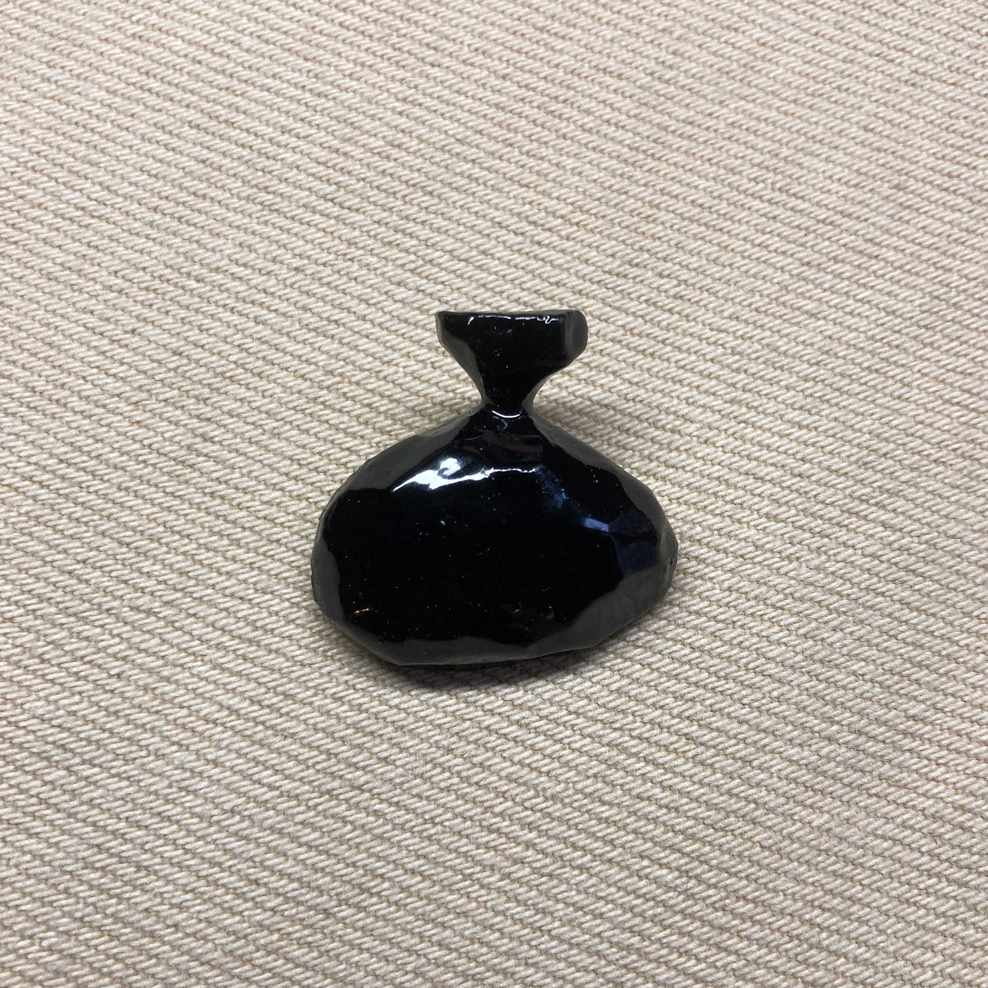 POUBELLE hand sculpted, casted and painted resin broochs (2021)