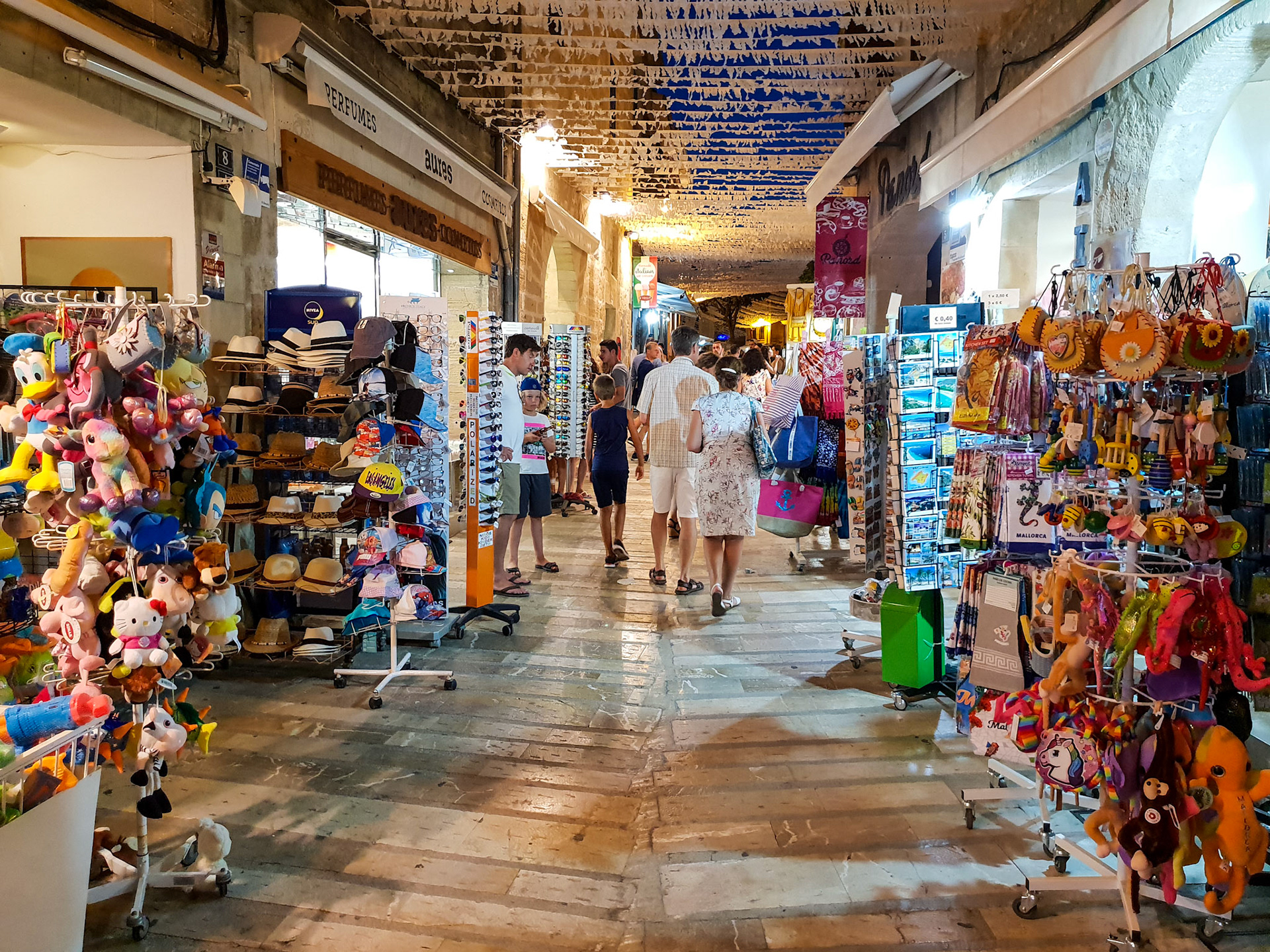 Alcúdia old city in the evening