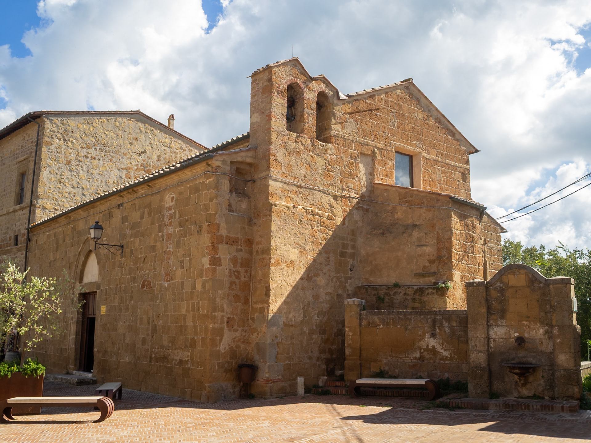 Santa Maria Maggiore church exterior, Sovana