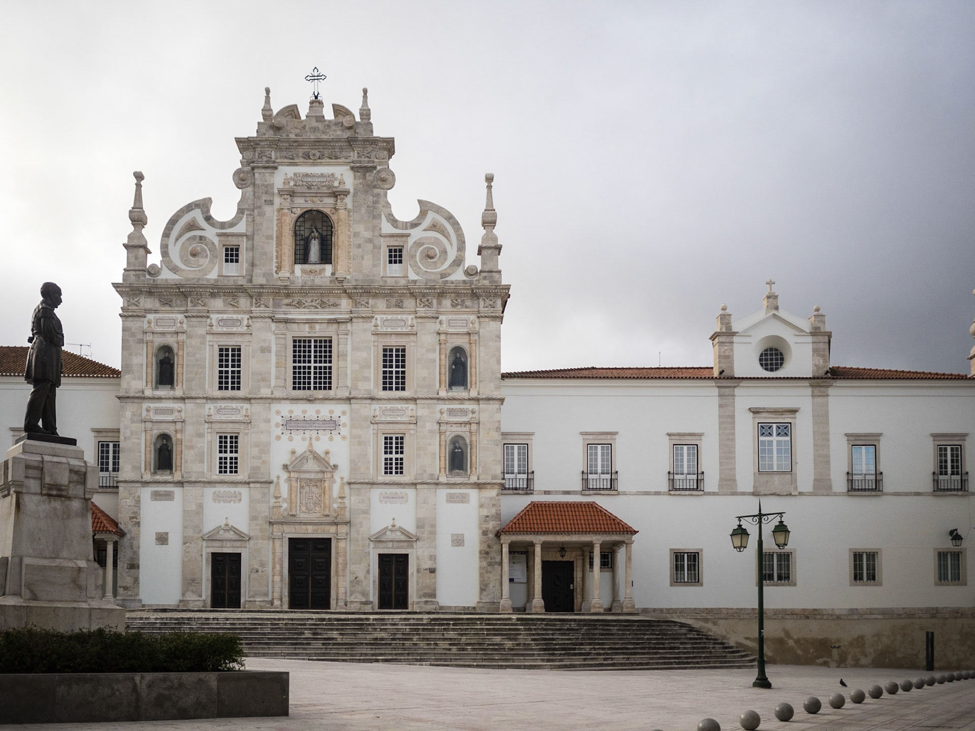 Facade of the church of Nossa Sra Conceição do Colegio dos Jesuitas, Santarem