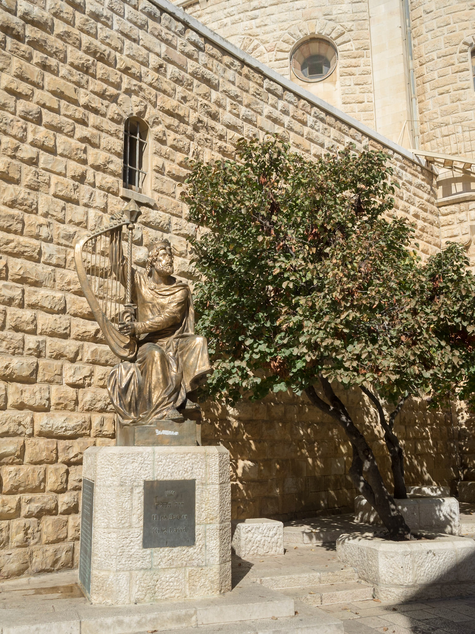 King David statue in Old Jerusalem