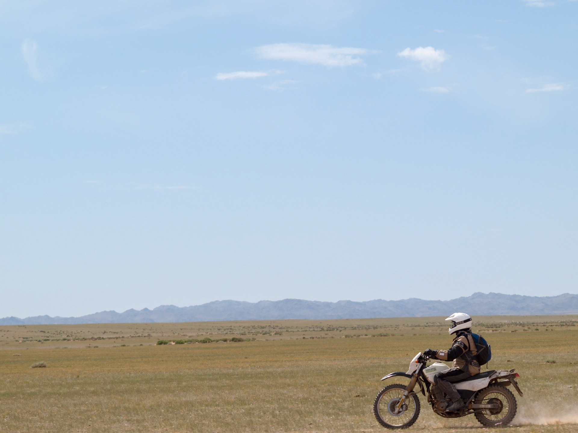 Motorcycling Gobi desert