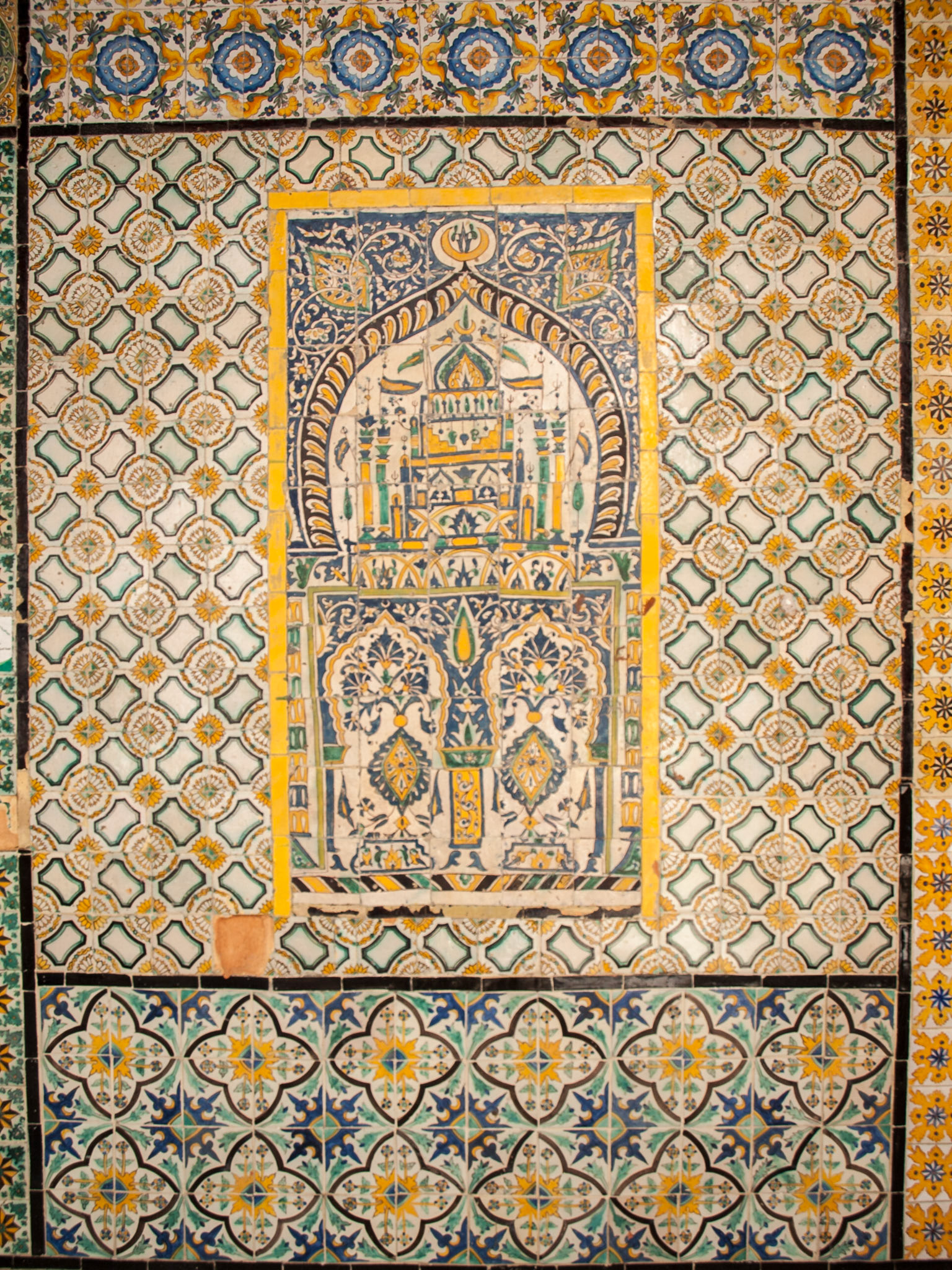 Tripoli - tiles in Gurgi Mosque