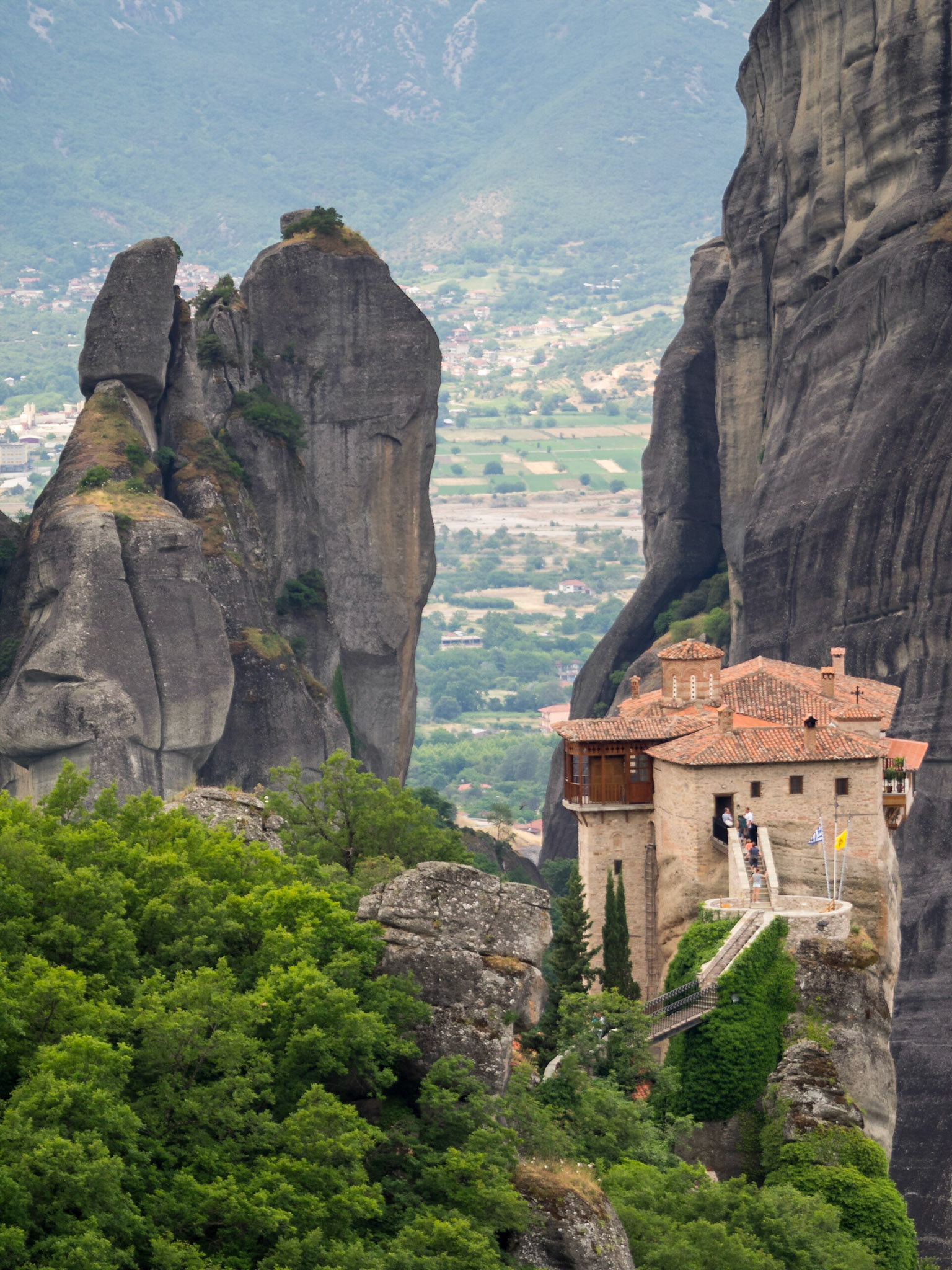Moni Agias Varvaras Rousanou between the Meteora rocks