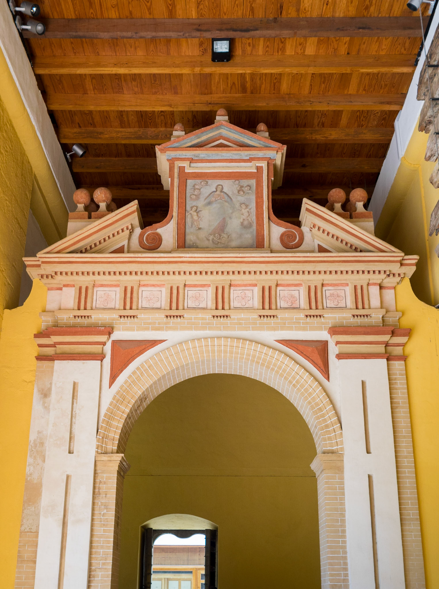 Puerta de la Leche from the inside