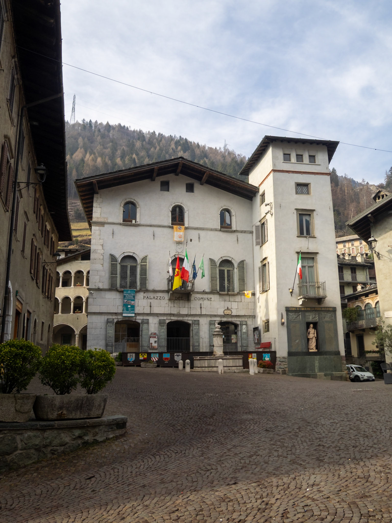 Palazzo Milesi, Gromo