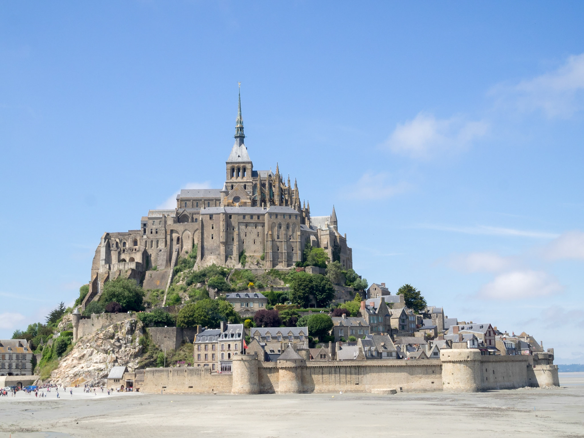 View of Mont Saint-Michel in low tide