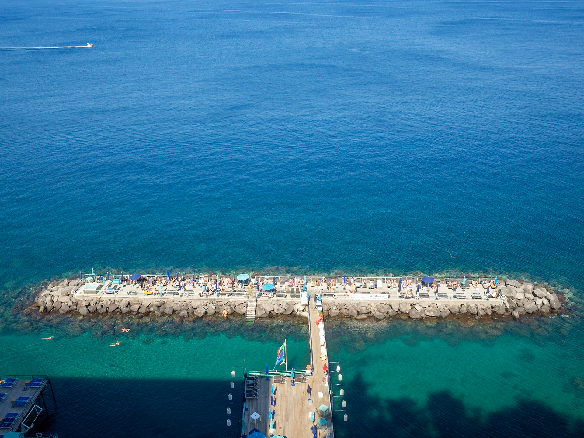 Leonelli's beach, Sorrento