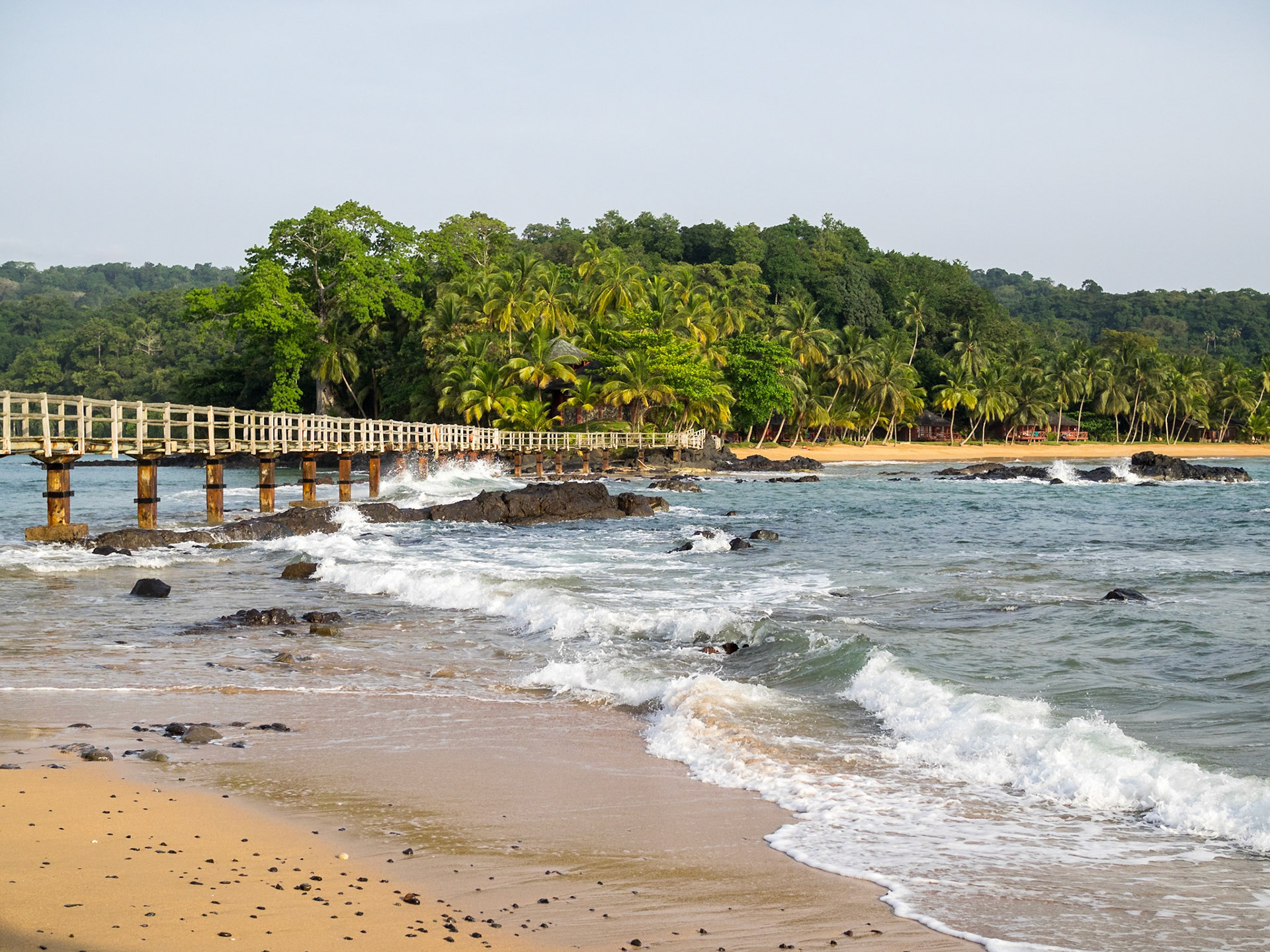 Over the sea bridge in Bombom Islet