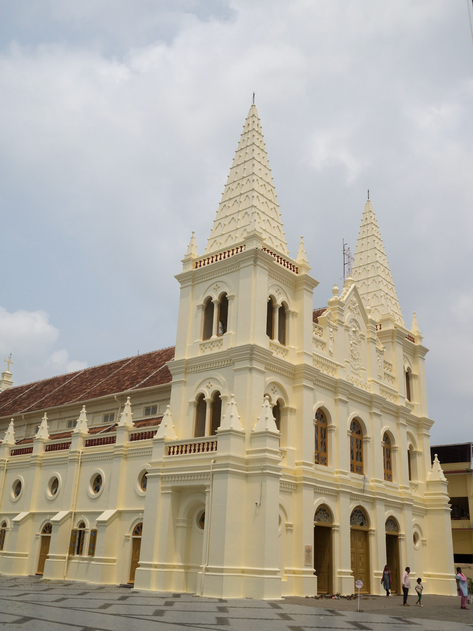 Santa Cruz Basilica, Kochi