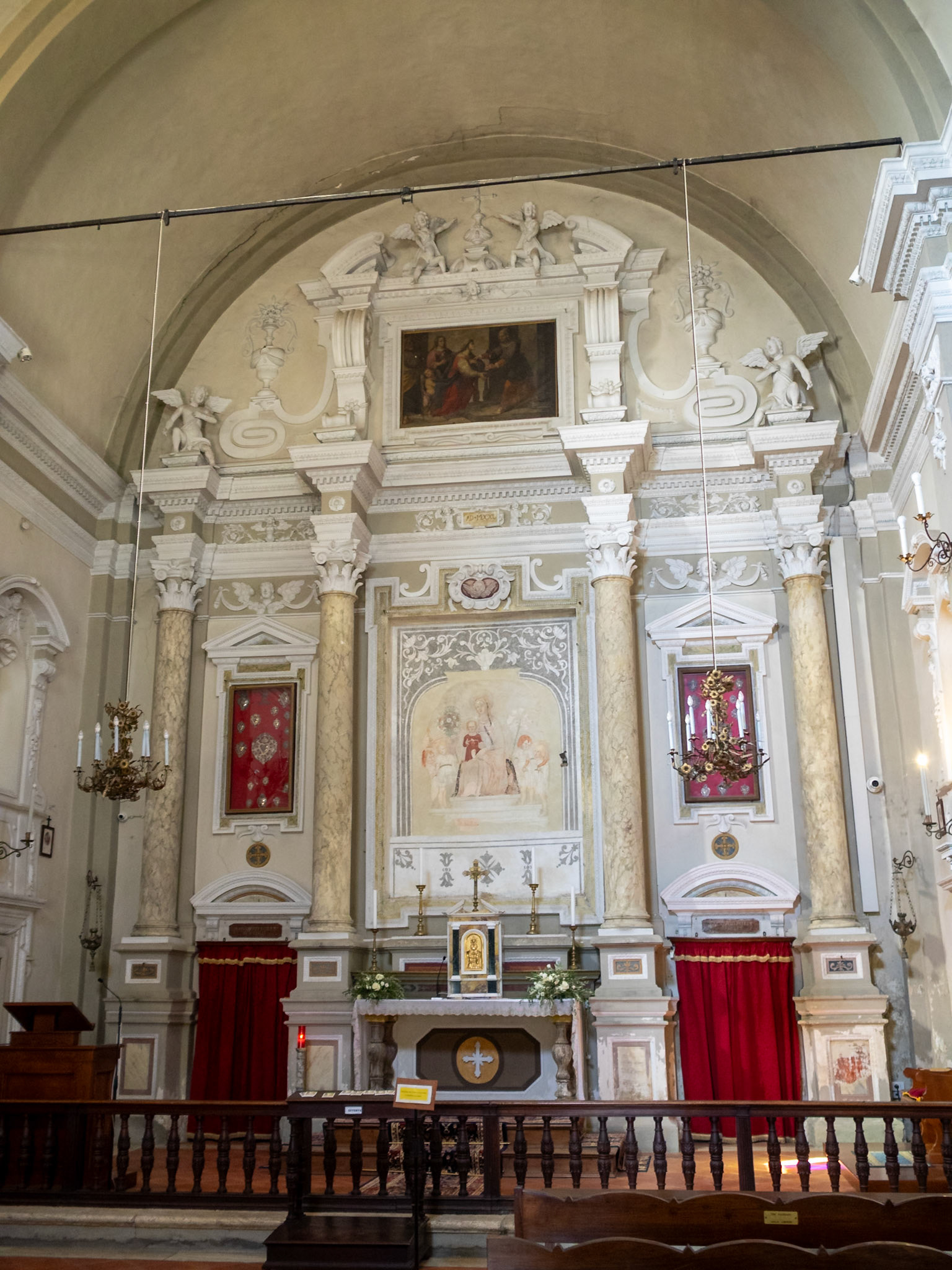 Baroque interior of Chiesa di Santa Caterina, Pienza