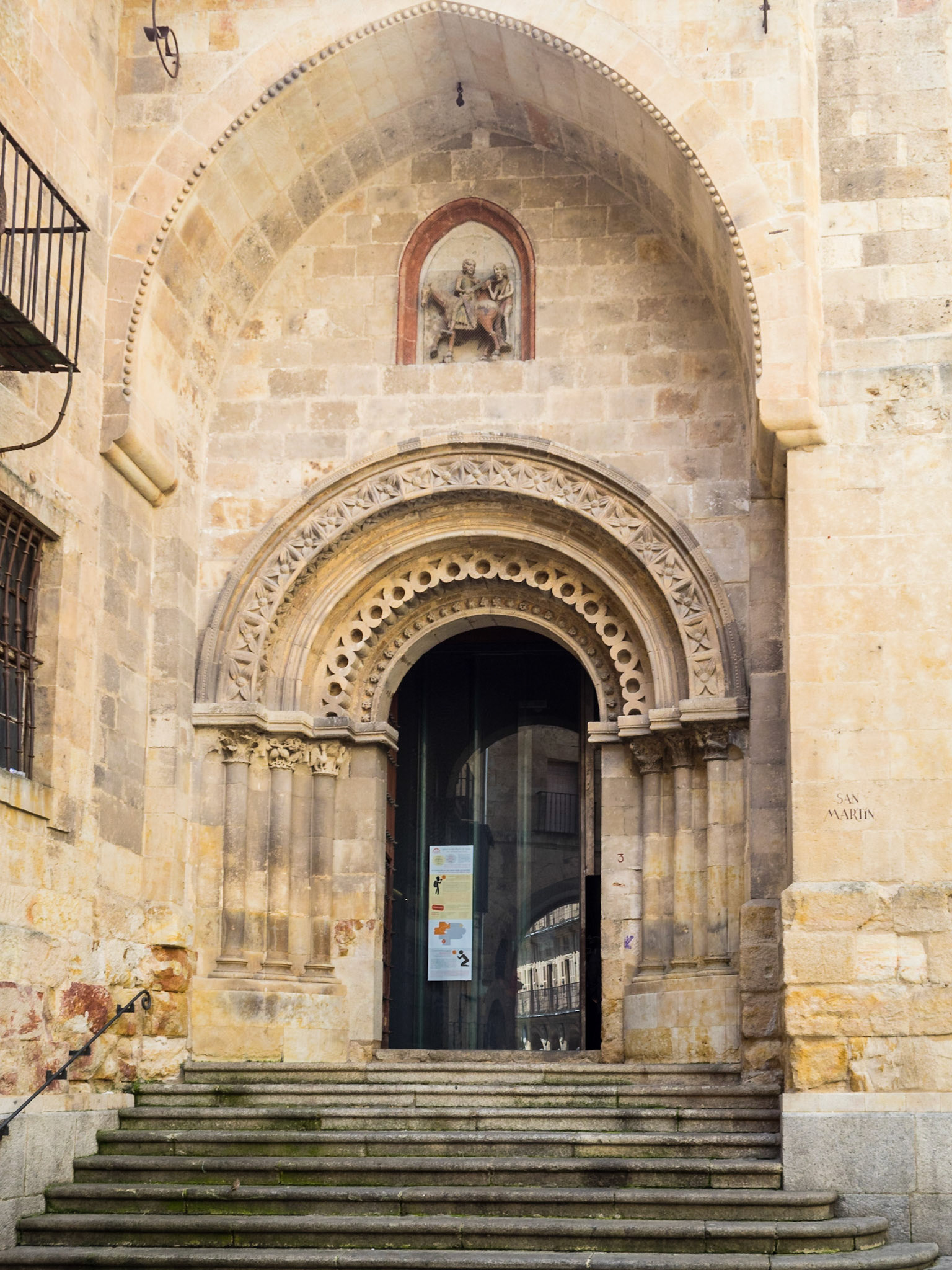Doorway of Iglesia San Martin de Tours