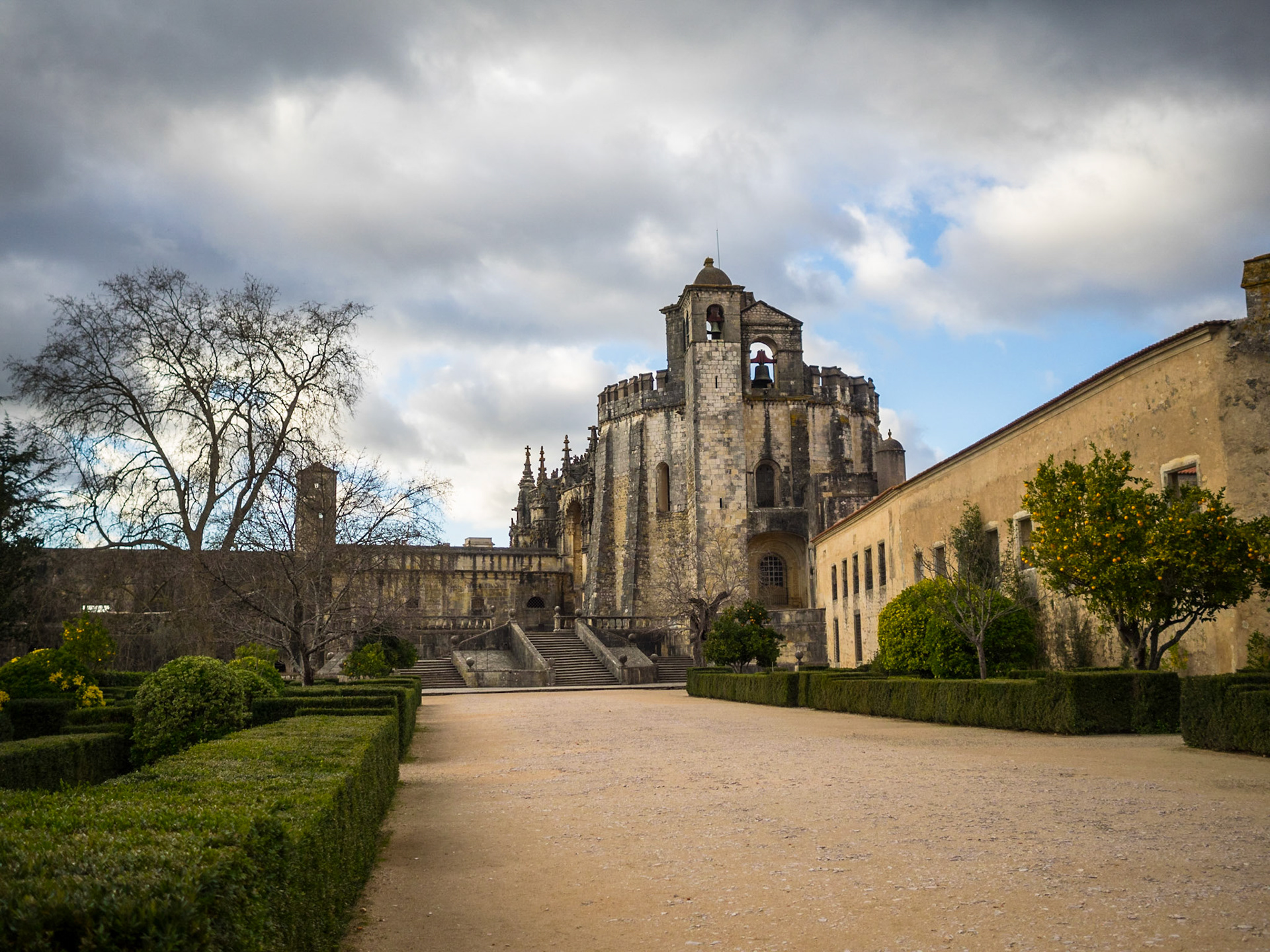 Garden and church of Convento de Cristo, Tomar