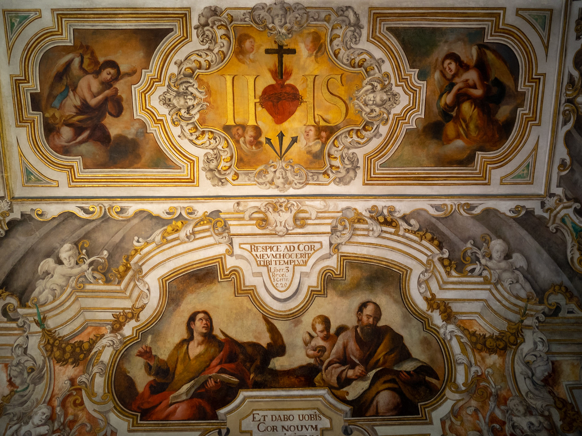 Iglesia de San Luis de los Franceses, Capilla Doméstica ceiling frescoe oj Jesus Heart by Domingo Martinez