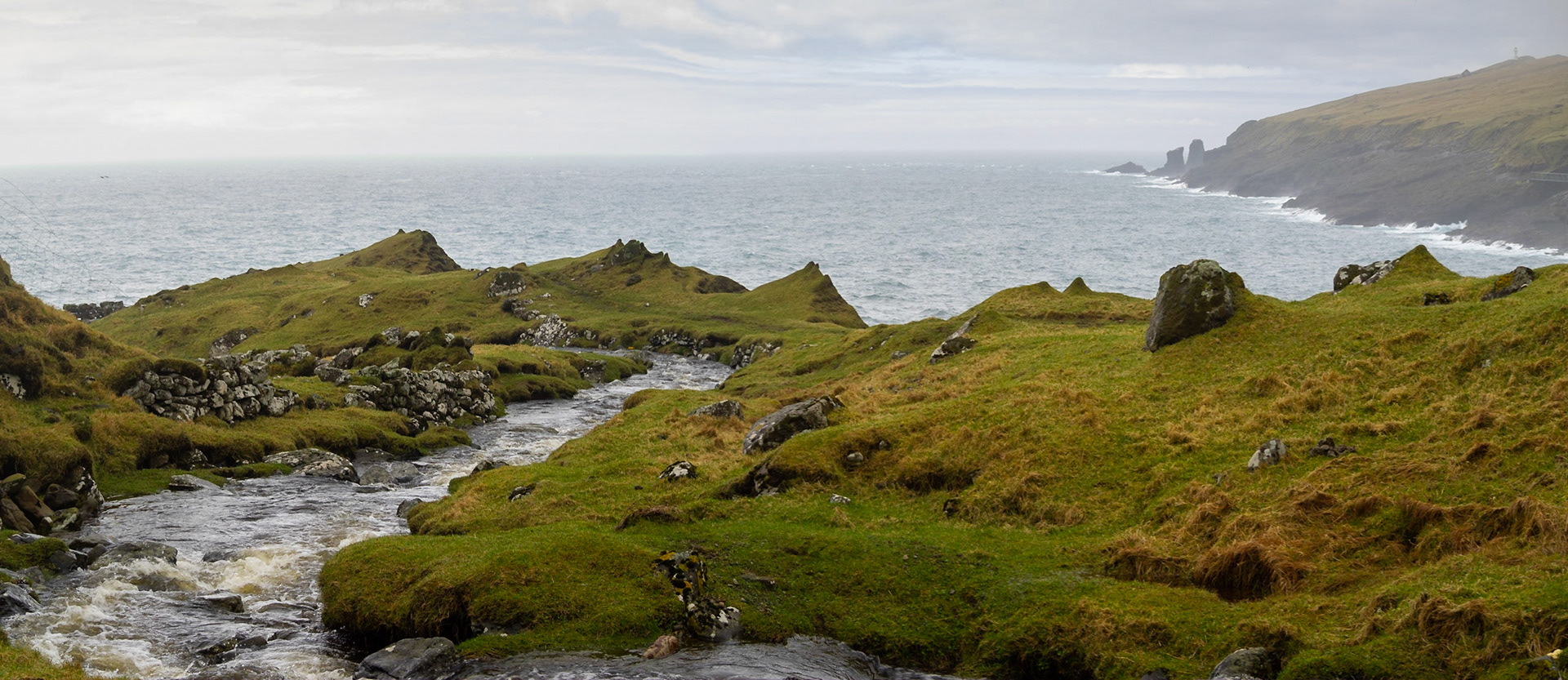 Mykines brook going to the sea