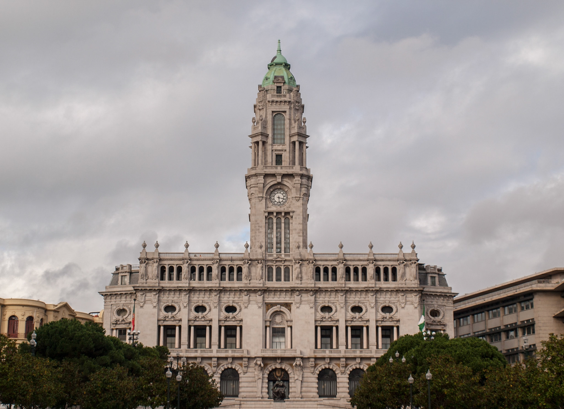 Oporto city council building