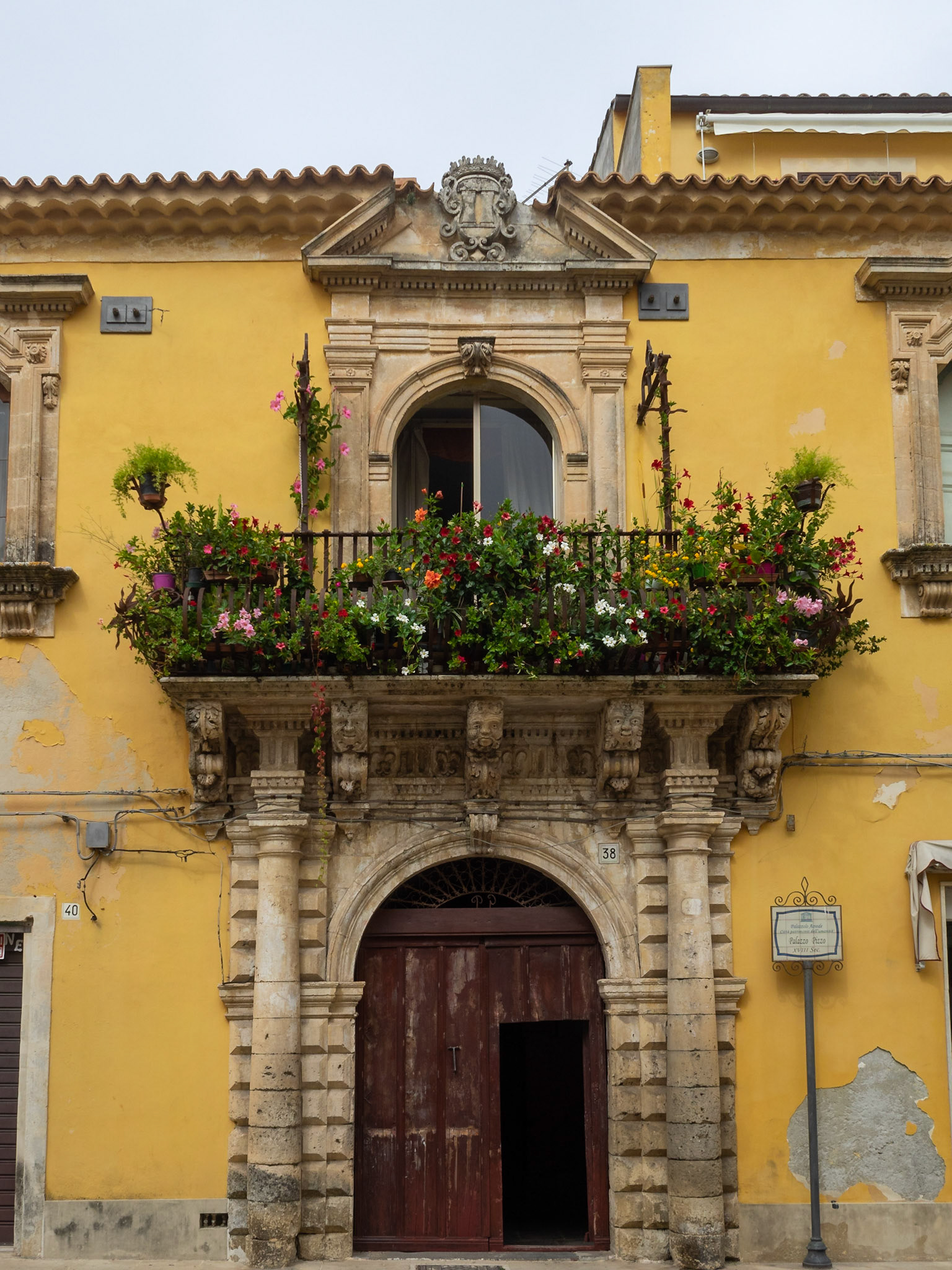 Palazzo Pizzo yellow facade, Palazzolo Acreide