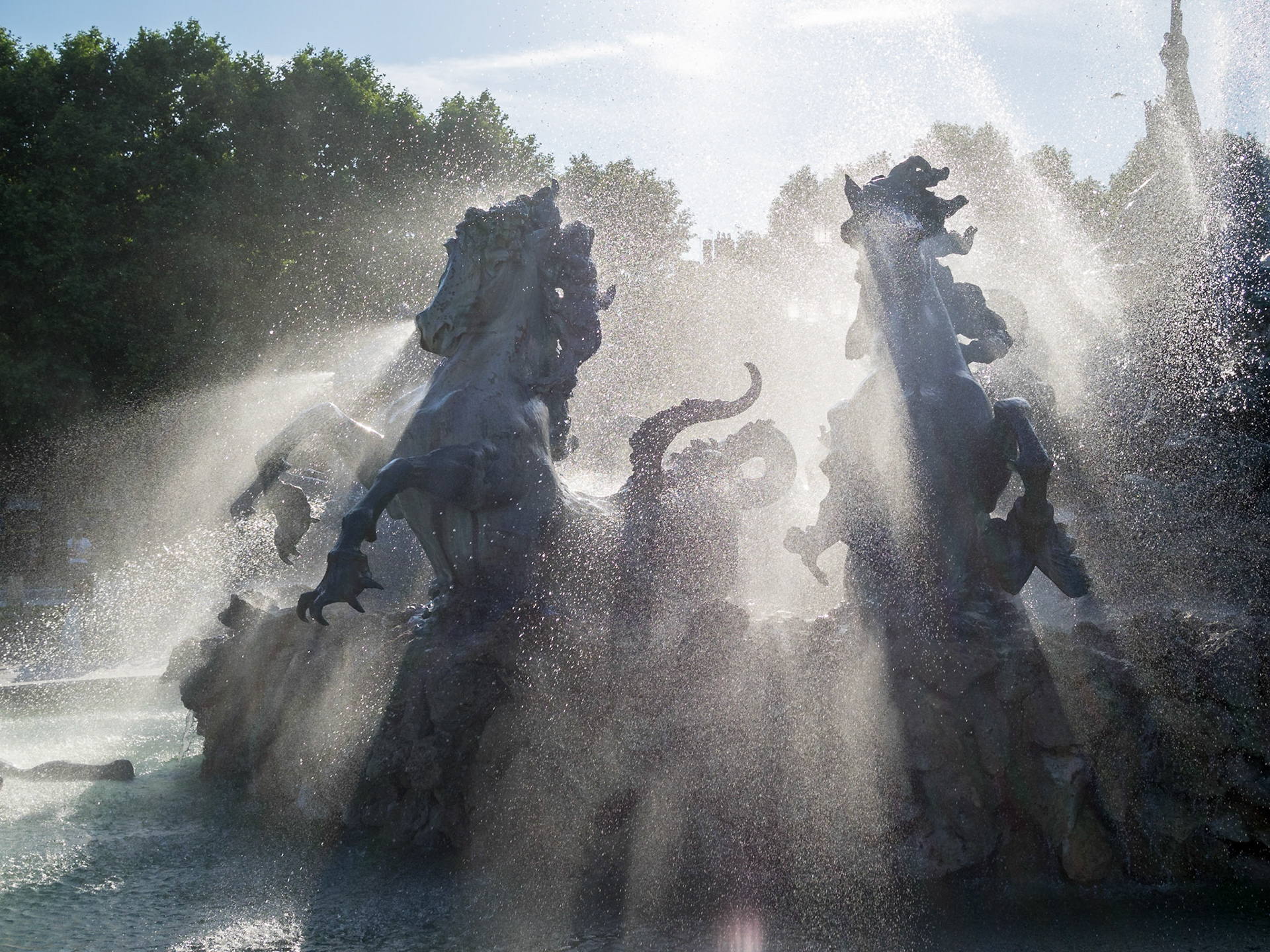 Water and light efects on the Monument aux Girondins fountain