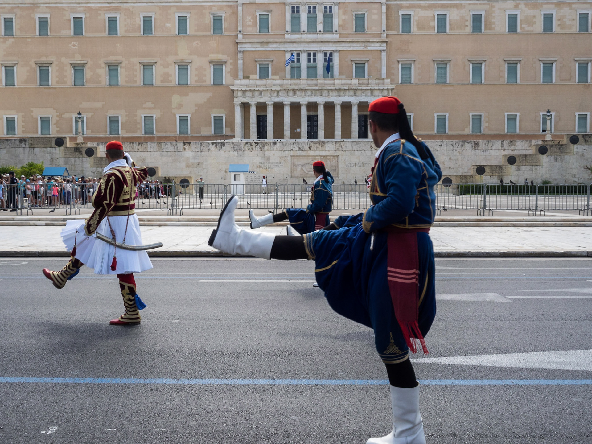 The changing of the guard at Plateia Syntagmatos