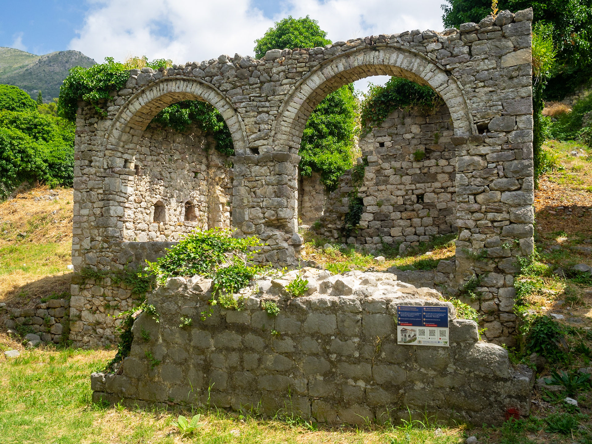 Stari Bar ruins