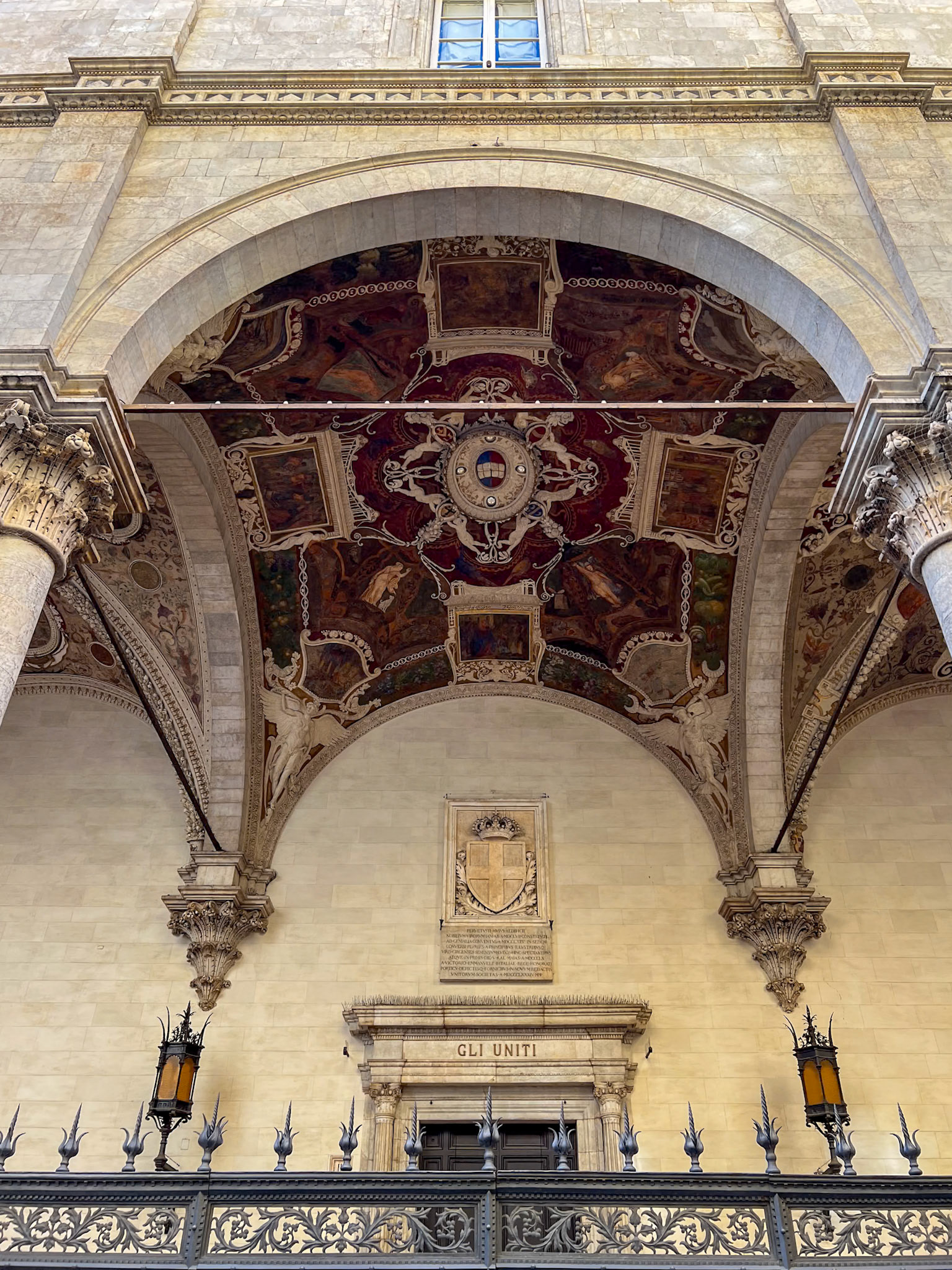 Loggia della Mercanzia ceiling, Siena