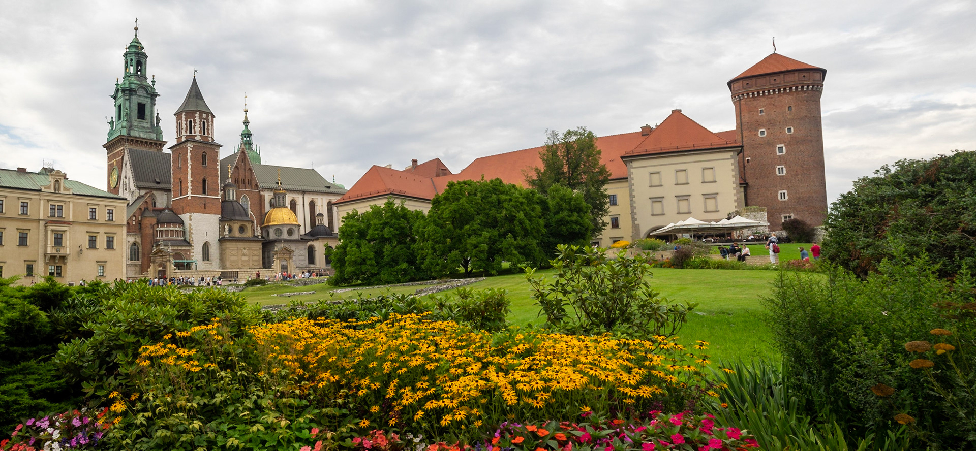 Wawel Castle general view panorama
