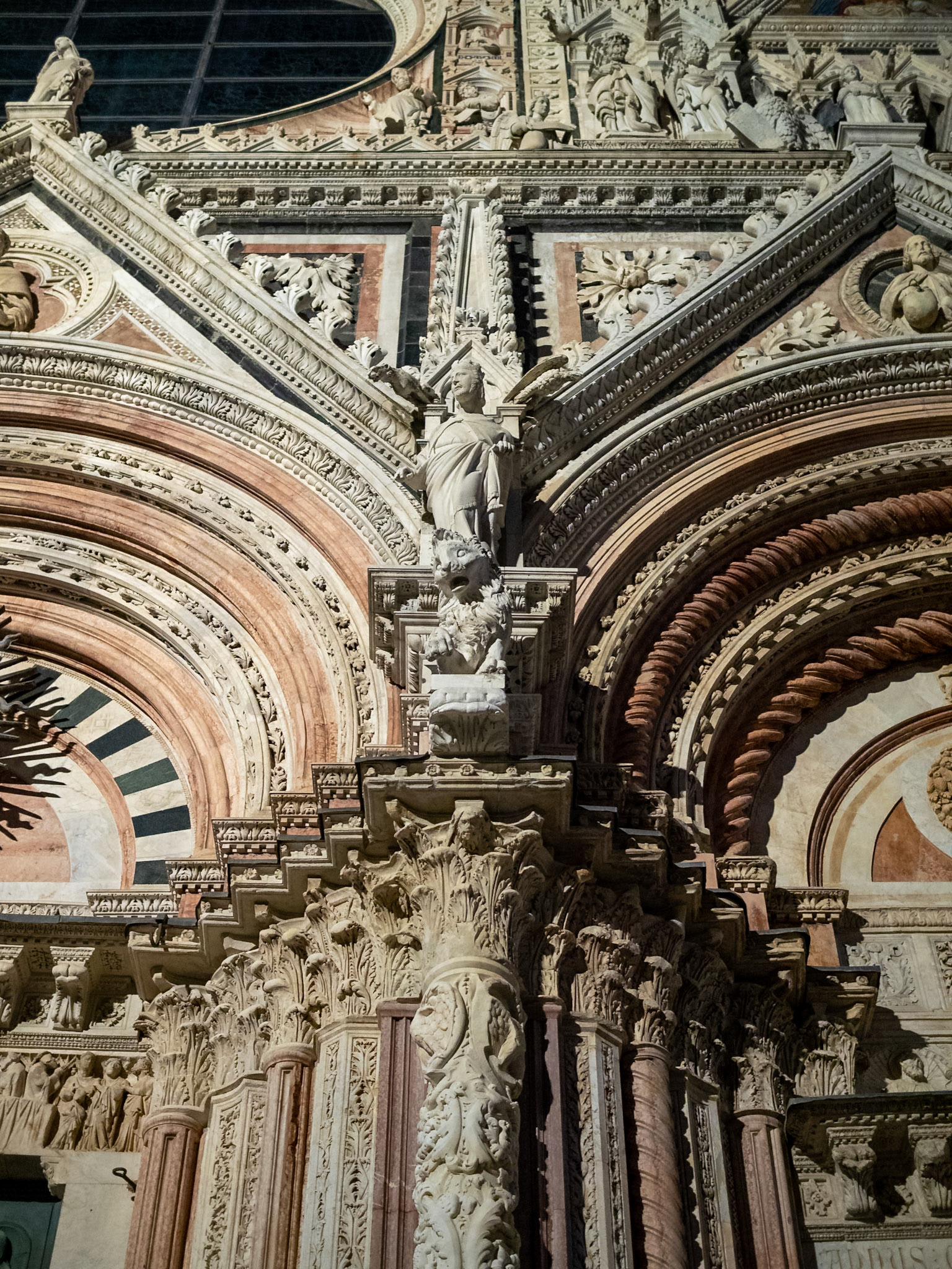 Chapiter and statues detail of the Siena Duomo facade