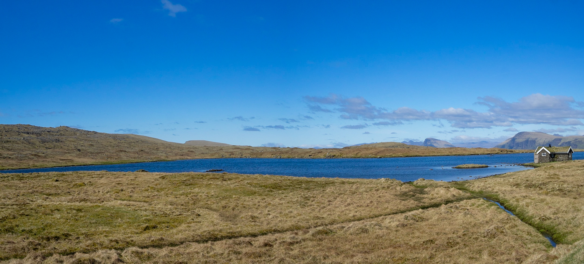 Hálsavatn lake panorama