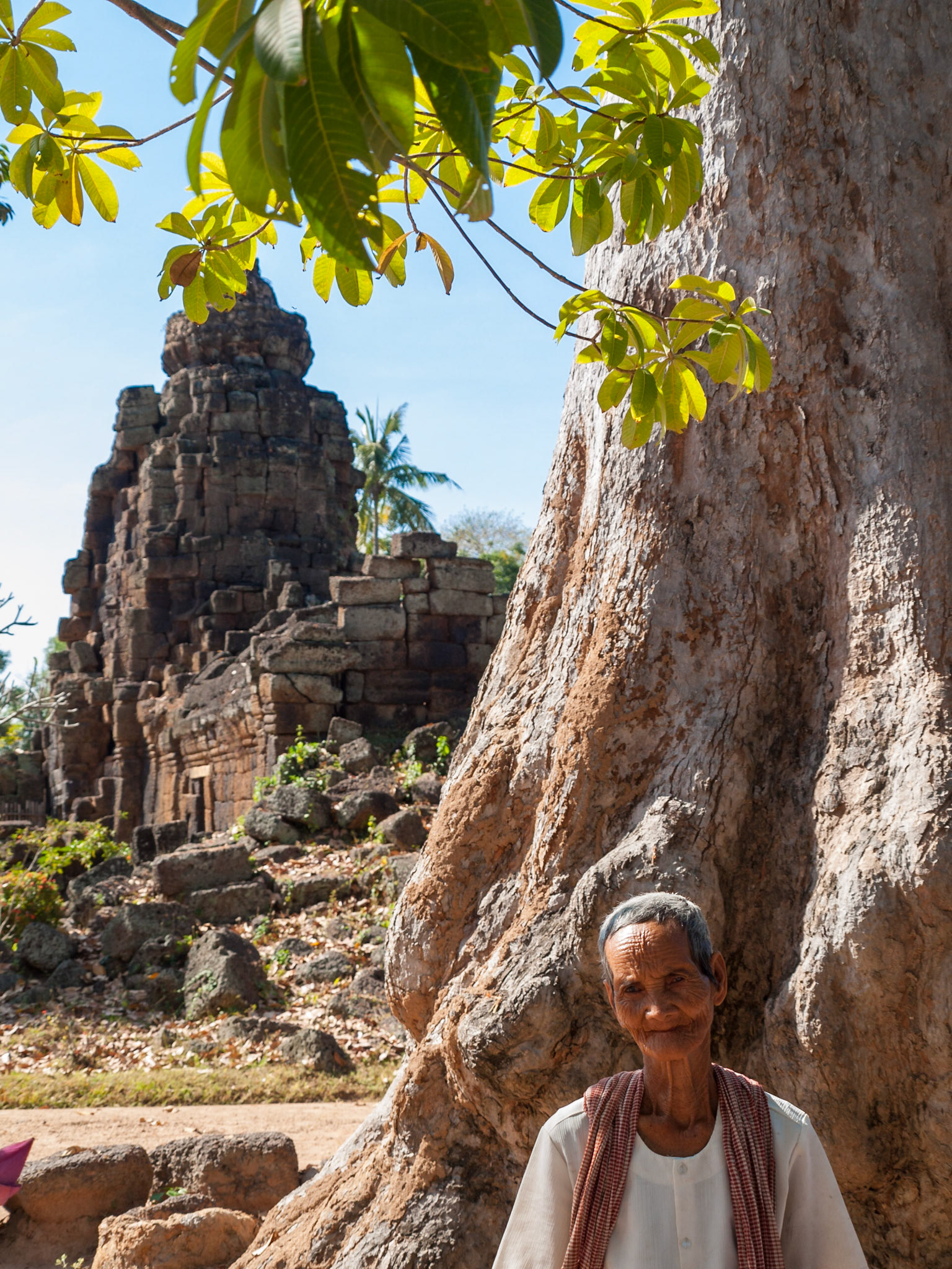 Cambodian woman portrait by Phnom Chisor temple
