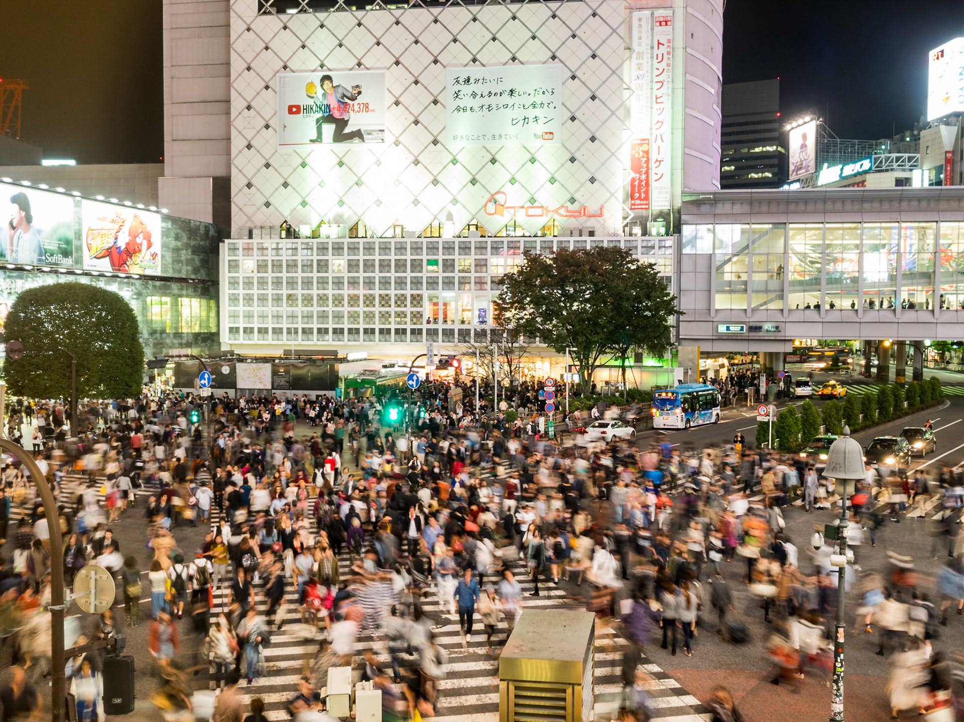 Crowd movement in Shibuya crossing