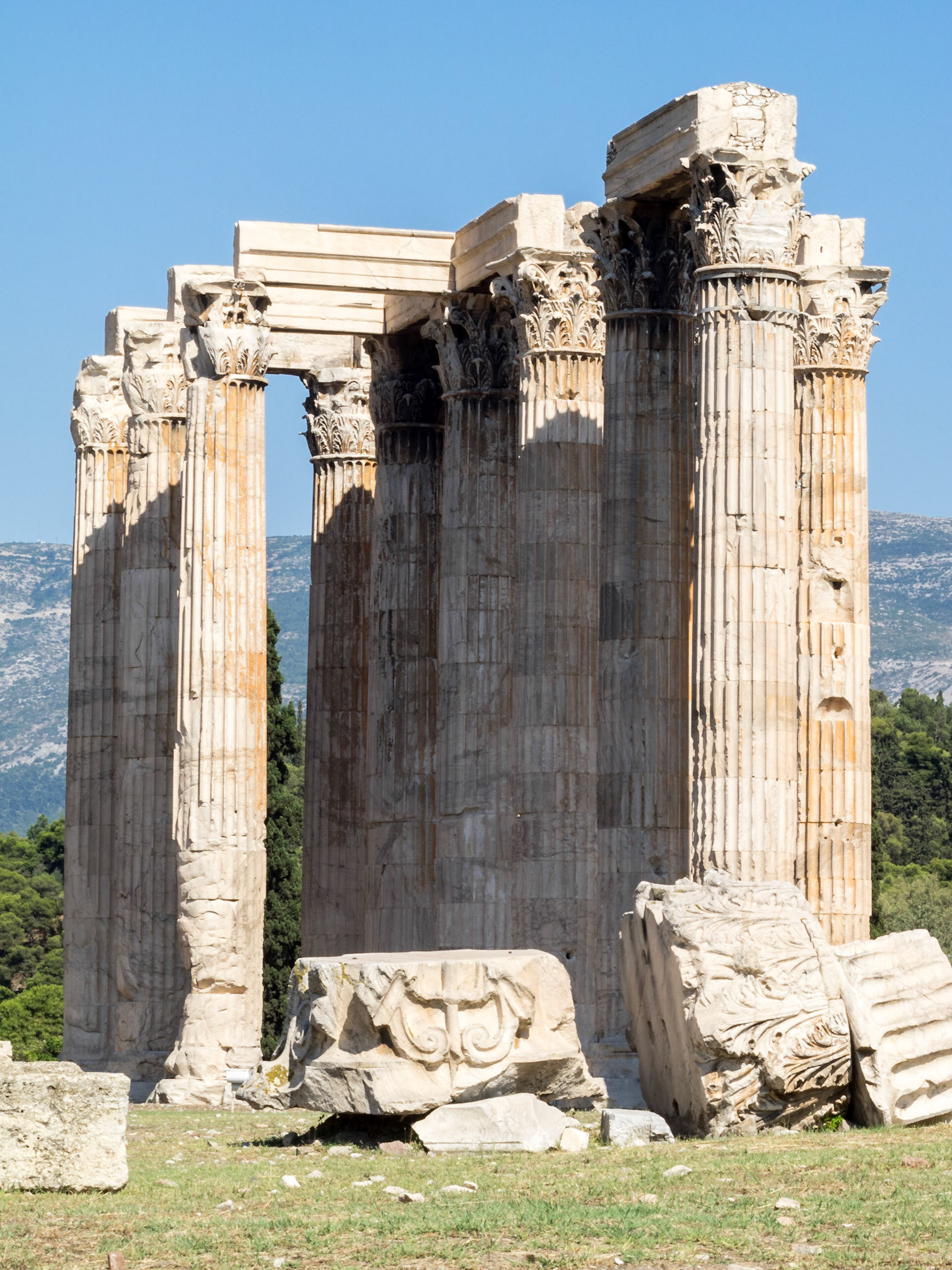 Olympian Zeus temple ruins in Athens