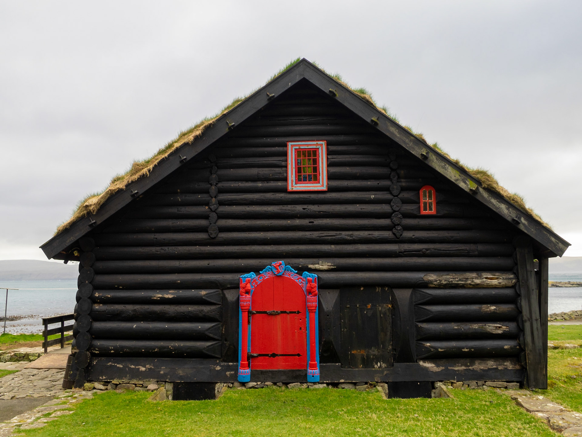 Roykstovan farmhouse tared timber façade, Kirkjubøur