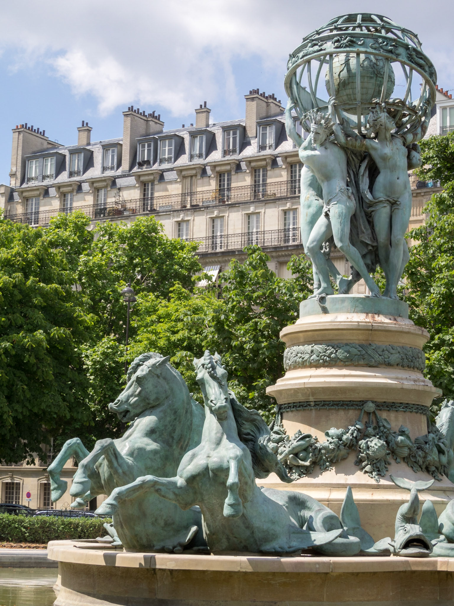 Luxembourg Palace garden statue