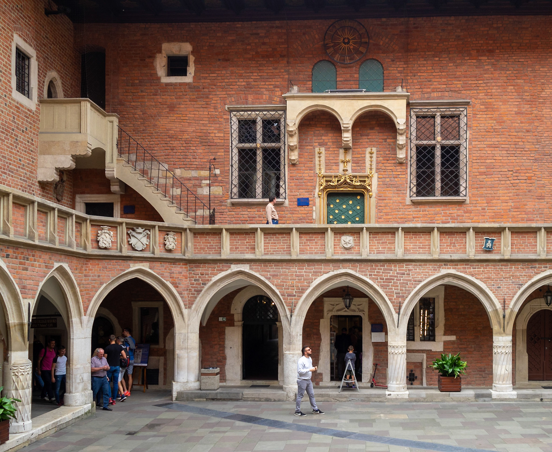 Collegium Mauis courtyard, Krakow