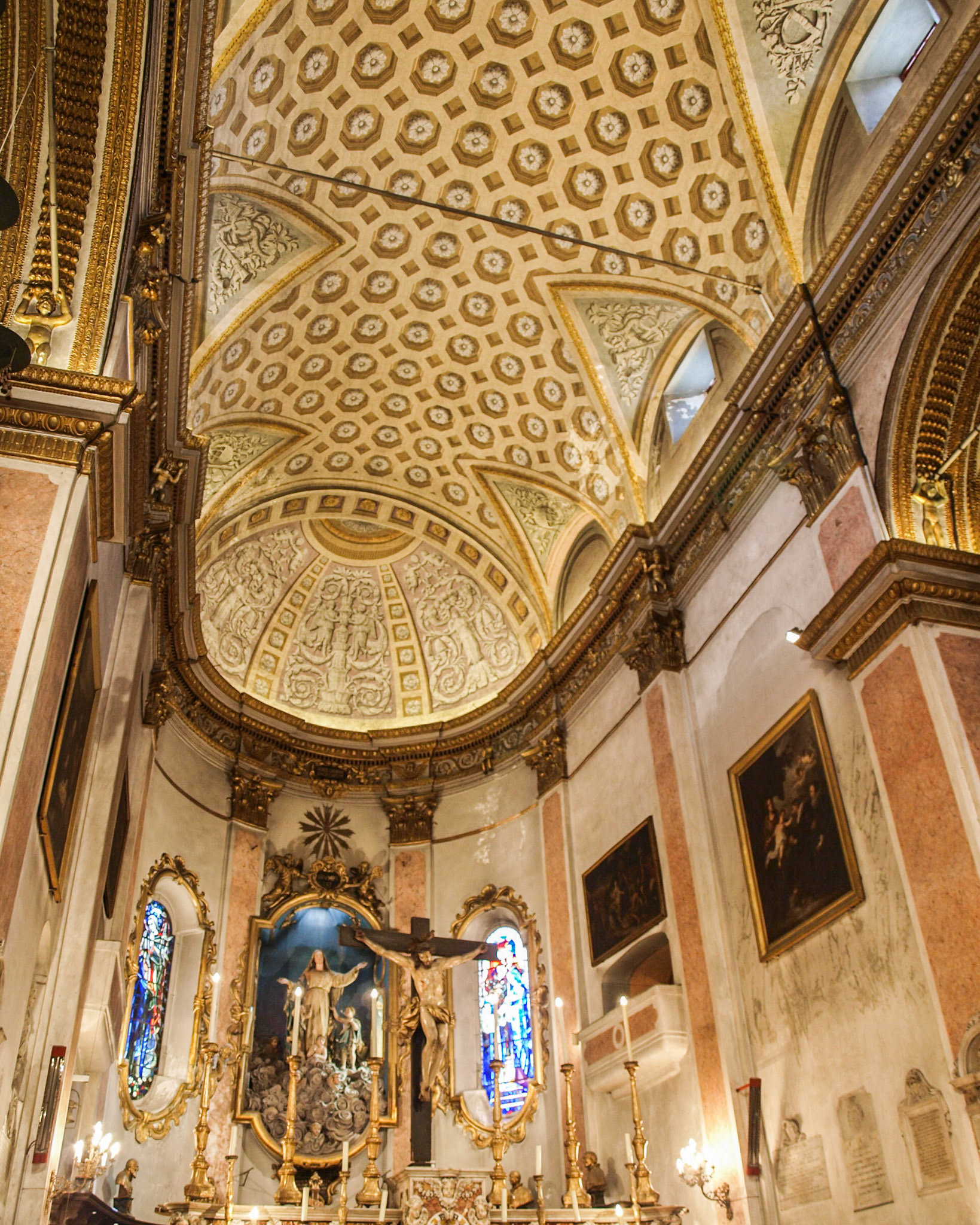 Bastia St Mary church interior