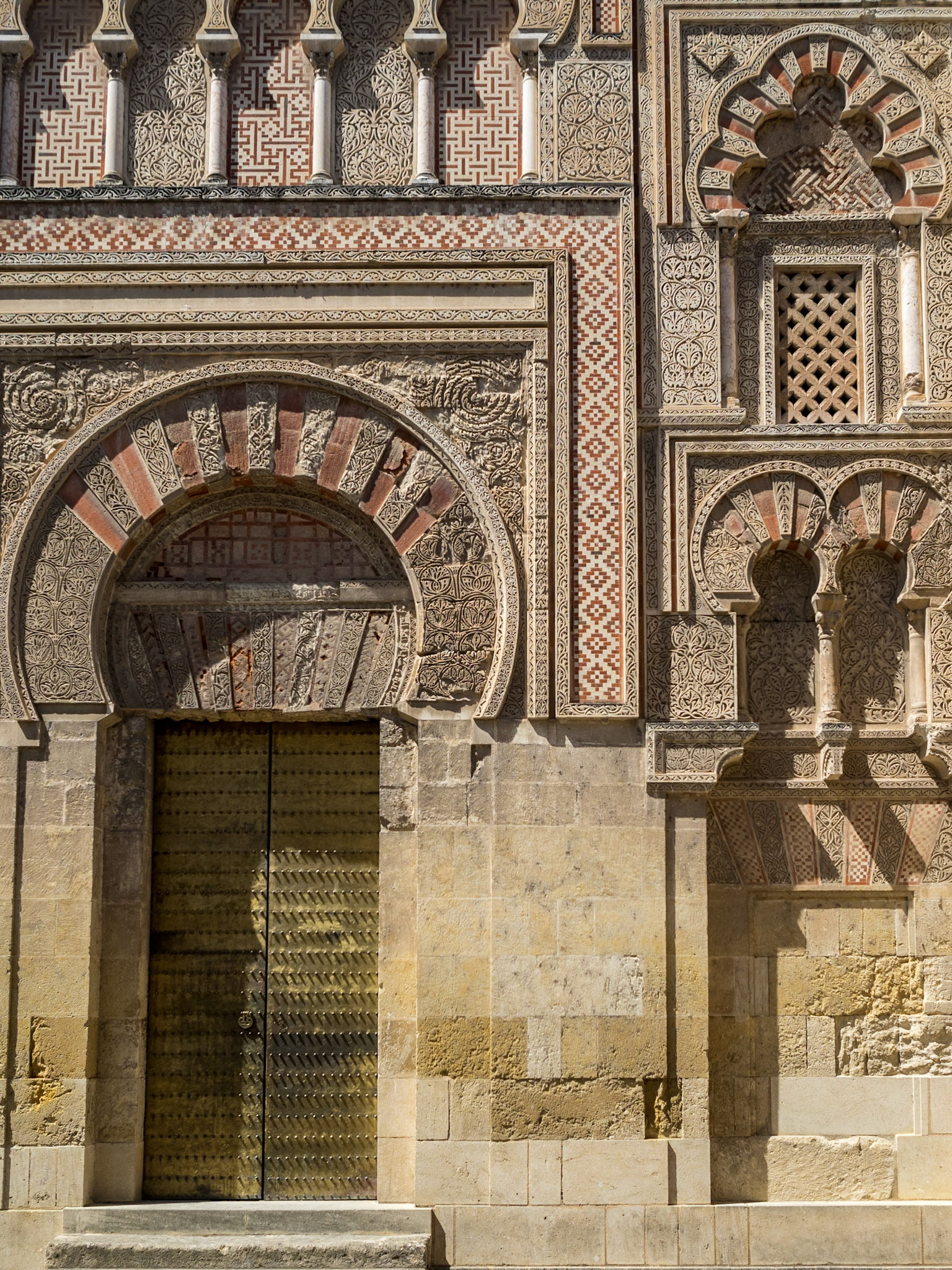 Mudejar door of Mezquita-Catedral