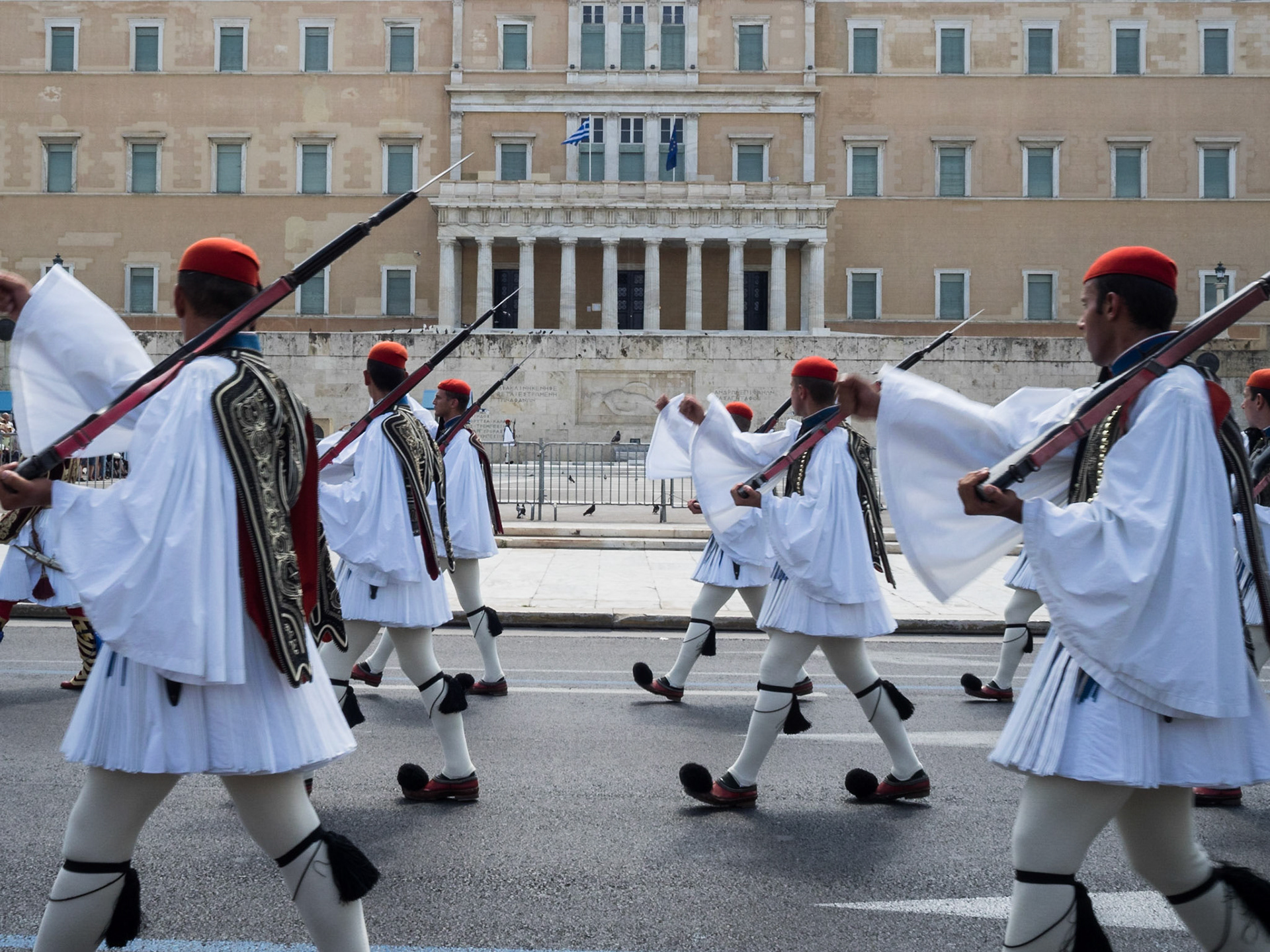 The changing of the guard at Plateia Syntagmatos