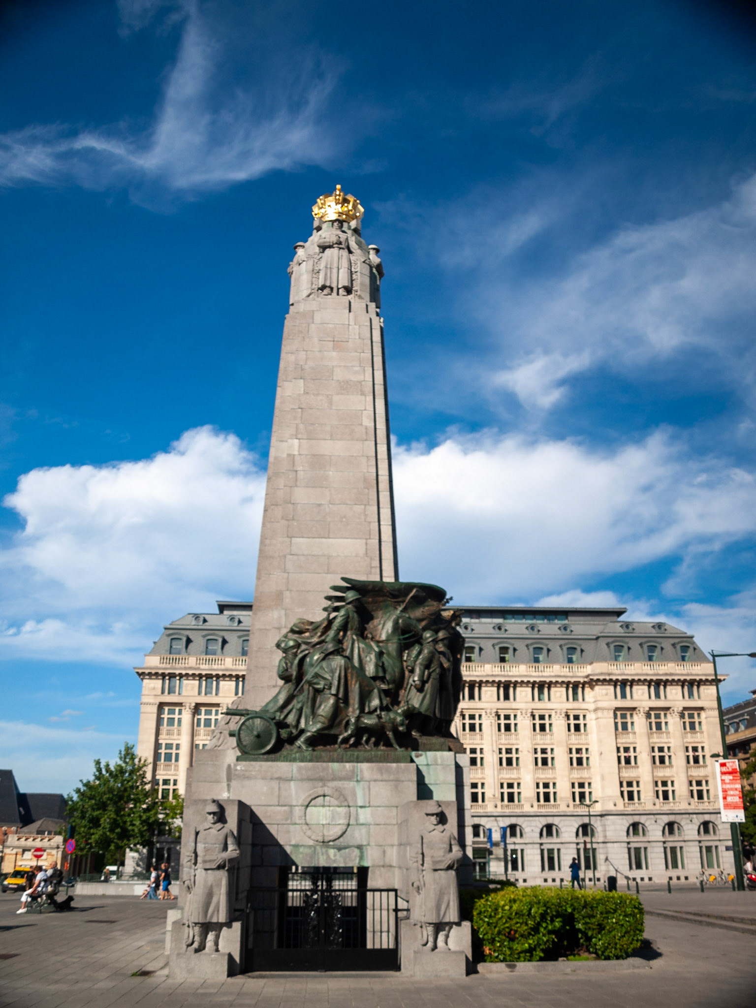 monument a la Gloire de l'Infanterie Belge
