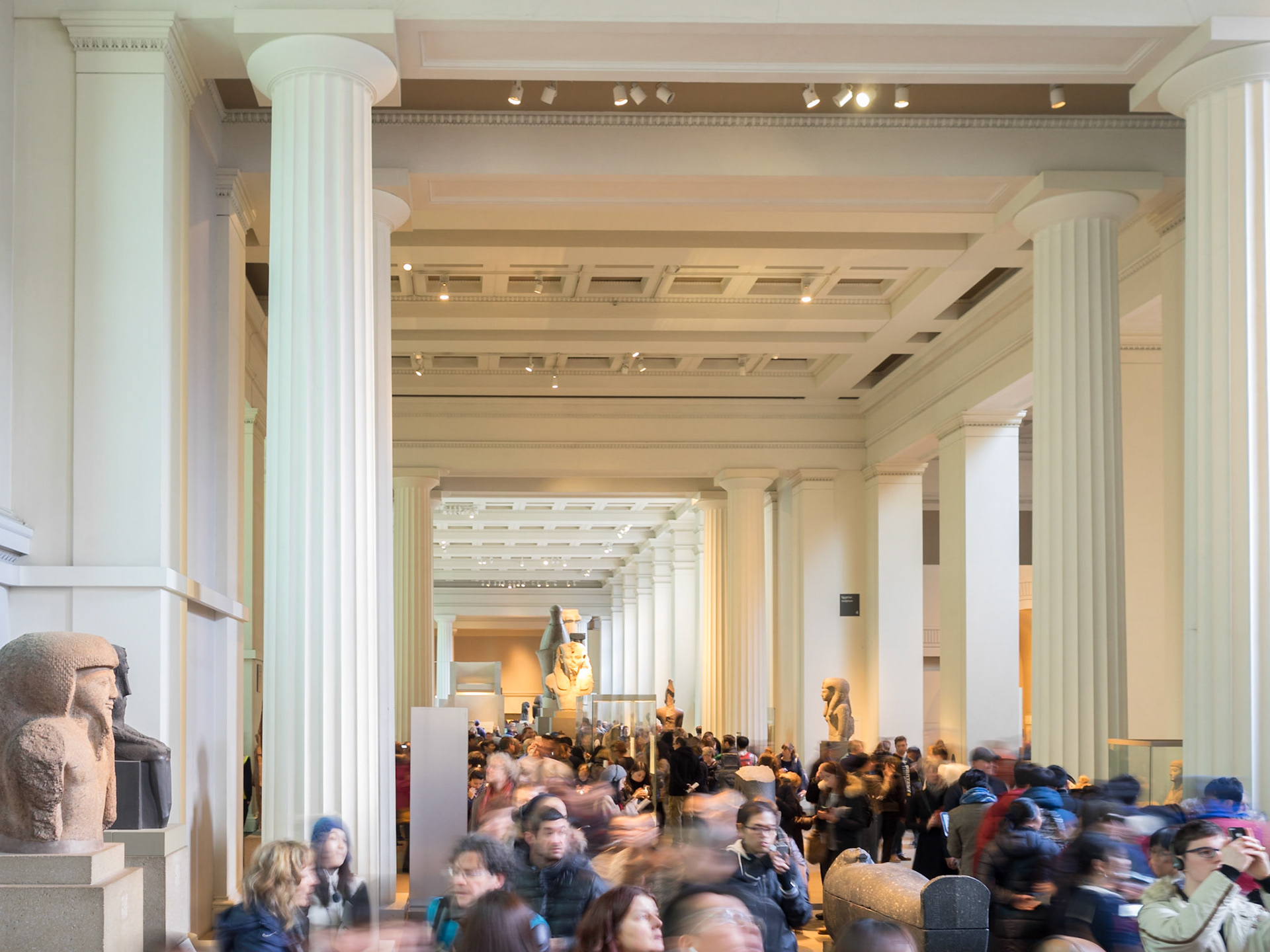 The crowd movement at the British Museum
