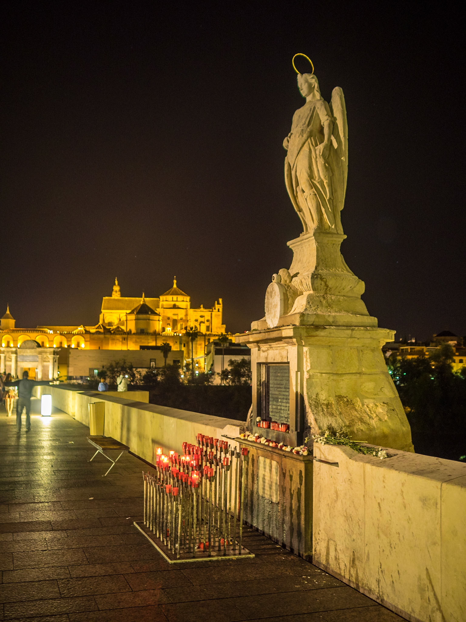 Cordoba Roman bridge at night
