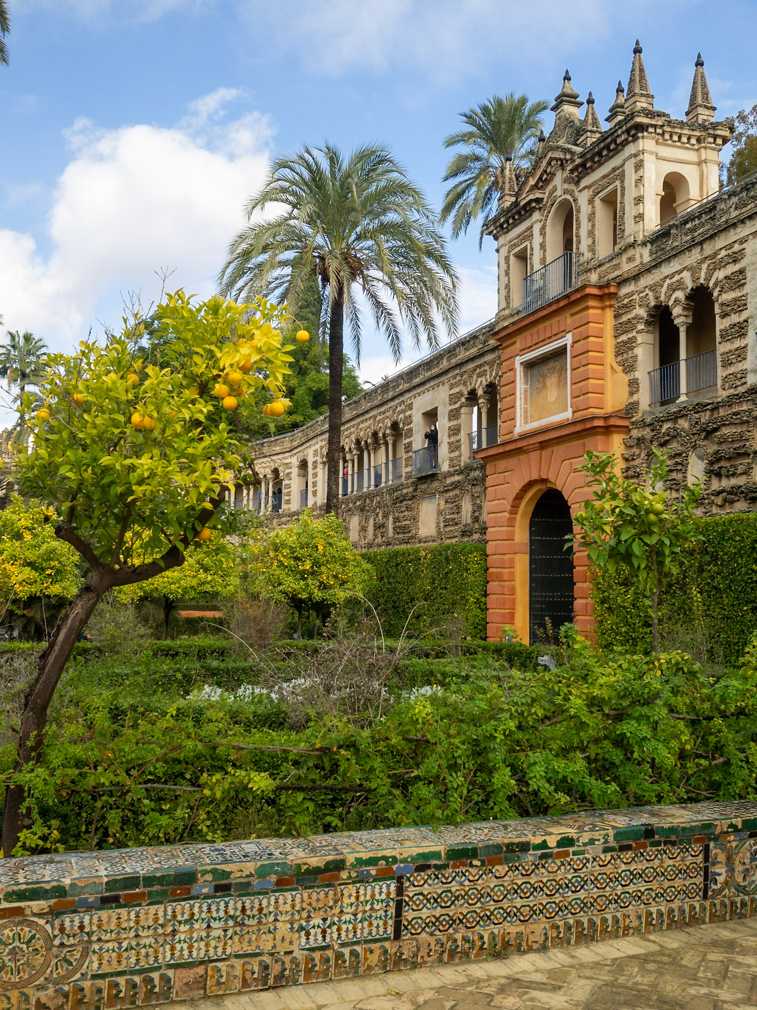 Puerta del Privilegio and galería del Grutesco, Alcazar of Seville gardens