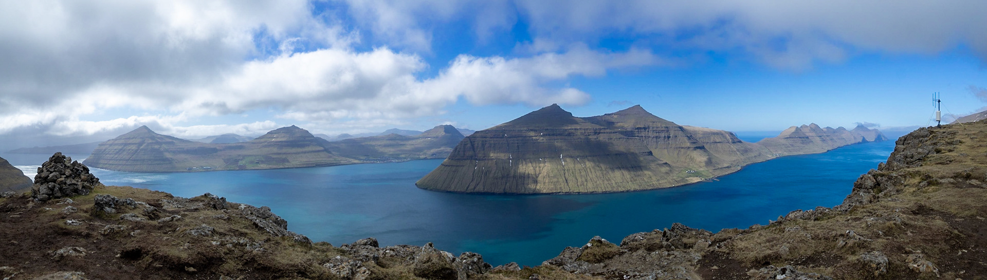 Kalsoyarfjørður and Leirvíksfjørður joining at the southern tip of Kalsoy island, view from Klakkur mountain top
