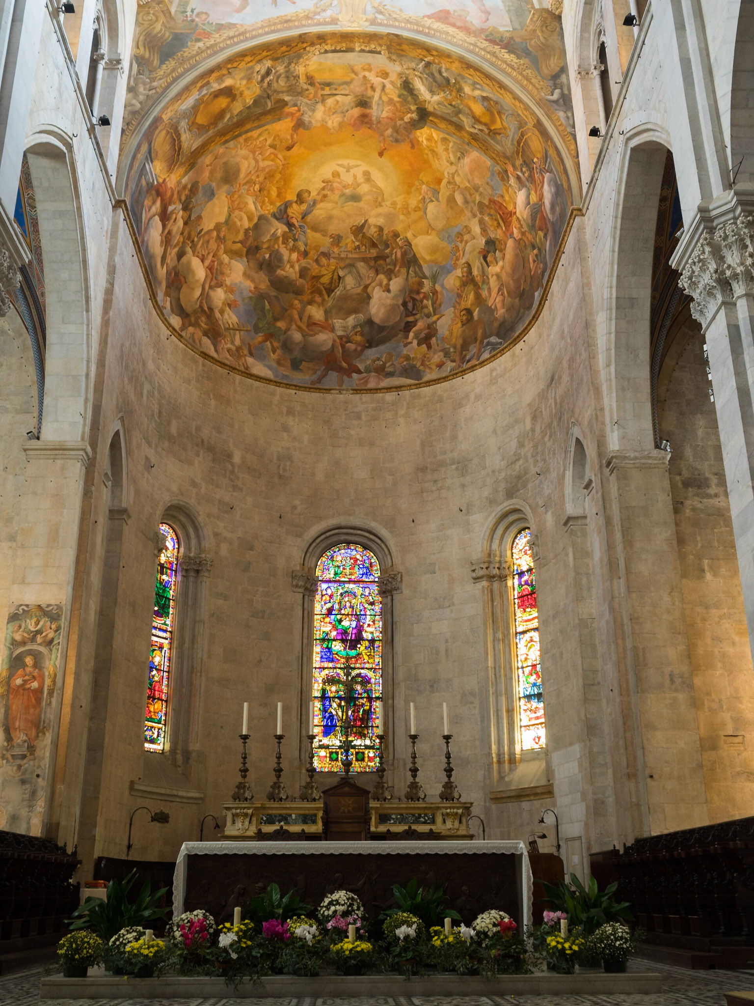 Lucca Duomo main altar