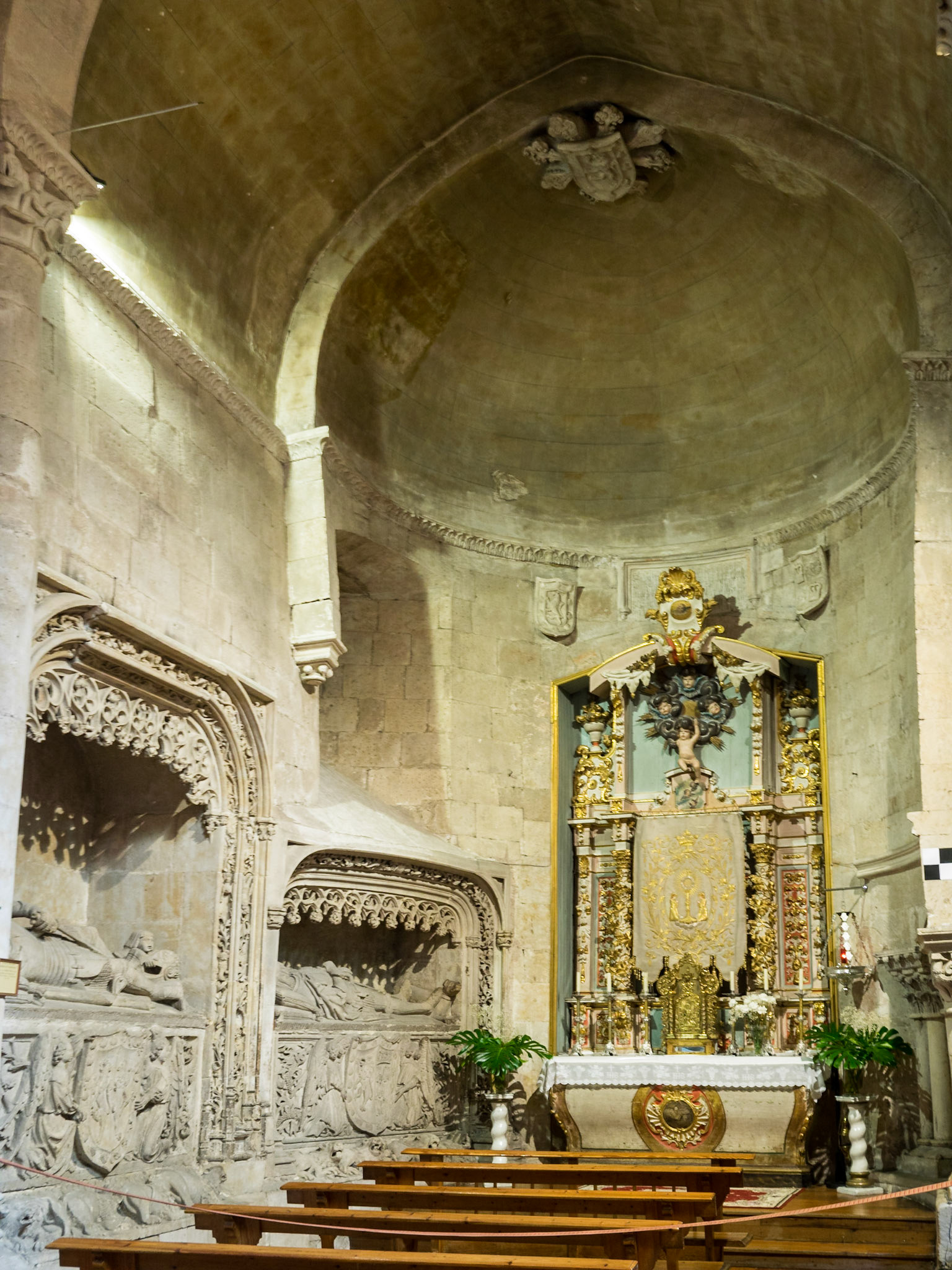 Altar of Iglesia de San Martin de Tours