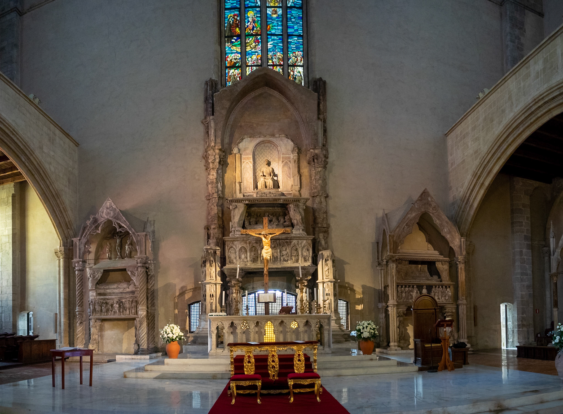 Basilica di Santa Chiara high altar, Naples