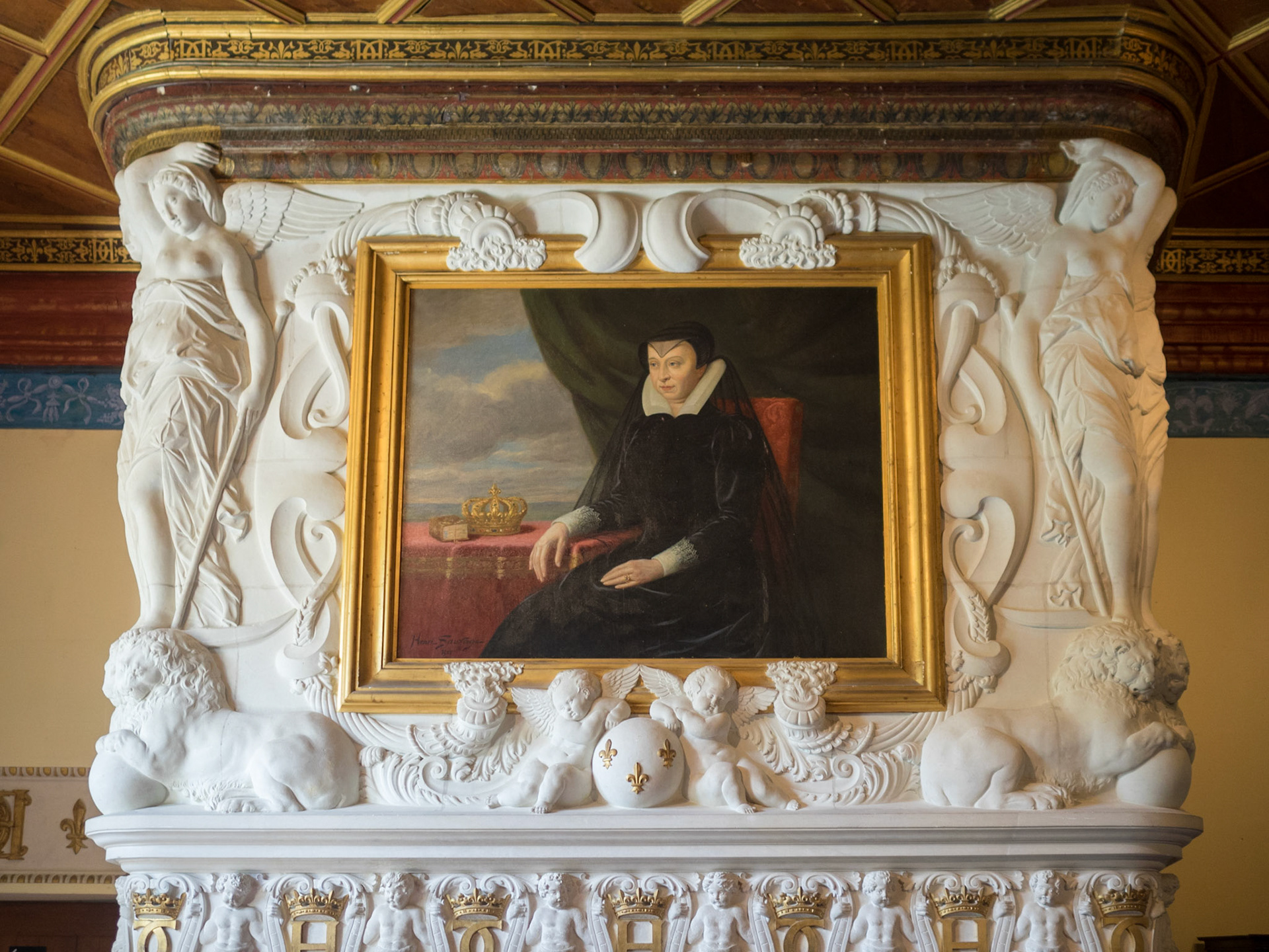 Carved fireplace top at Chenonceau Chateau
