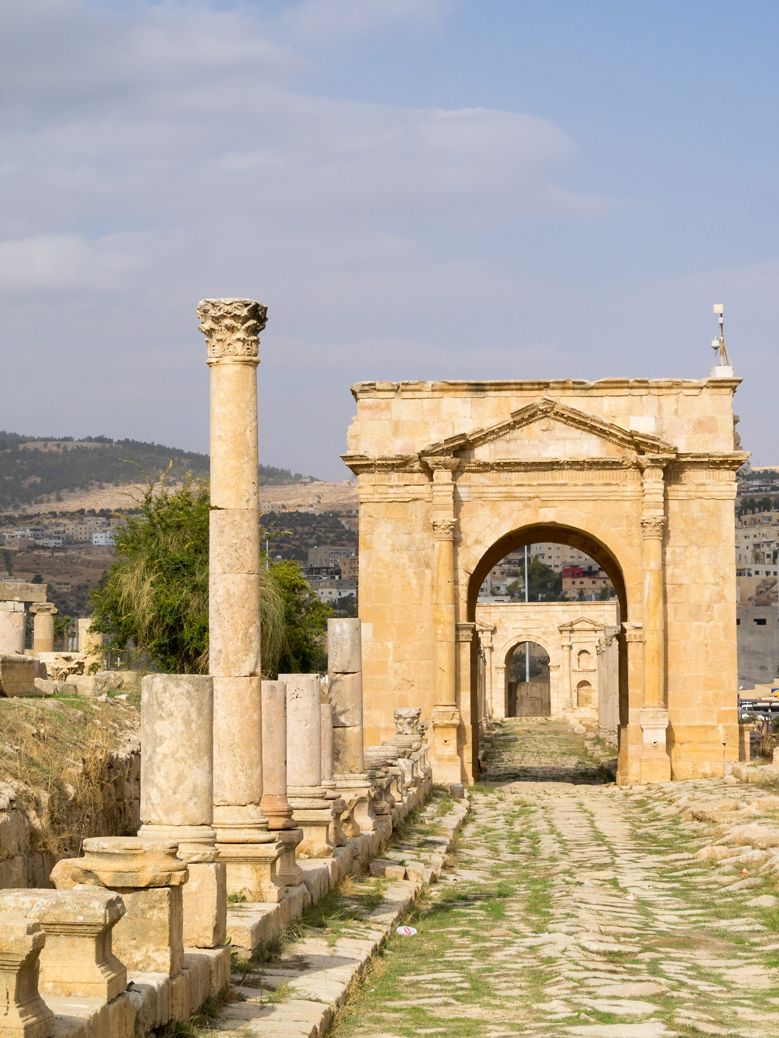 North Tetrapylon in the middle of Jerash cardo